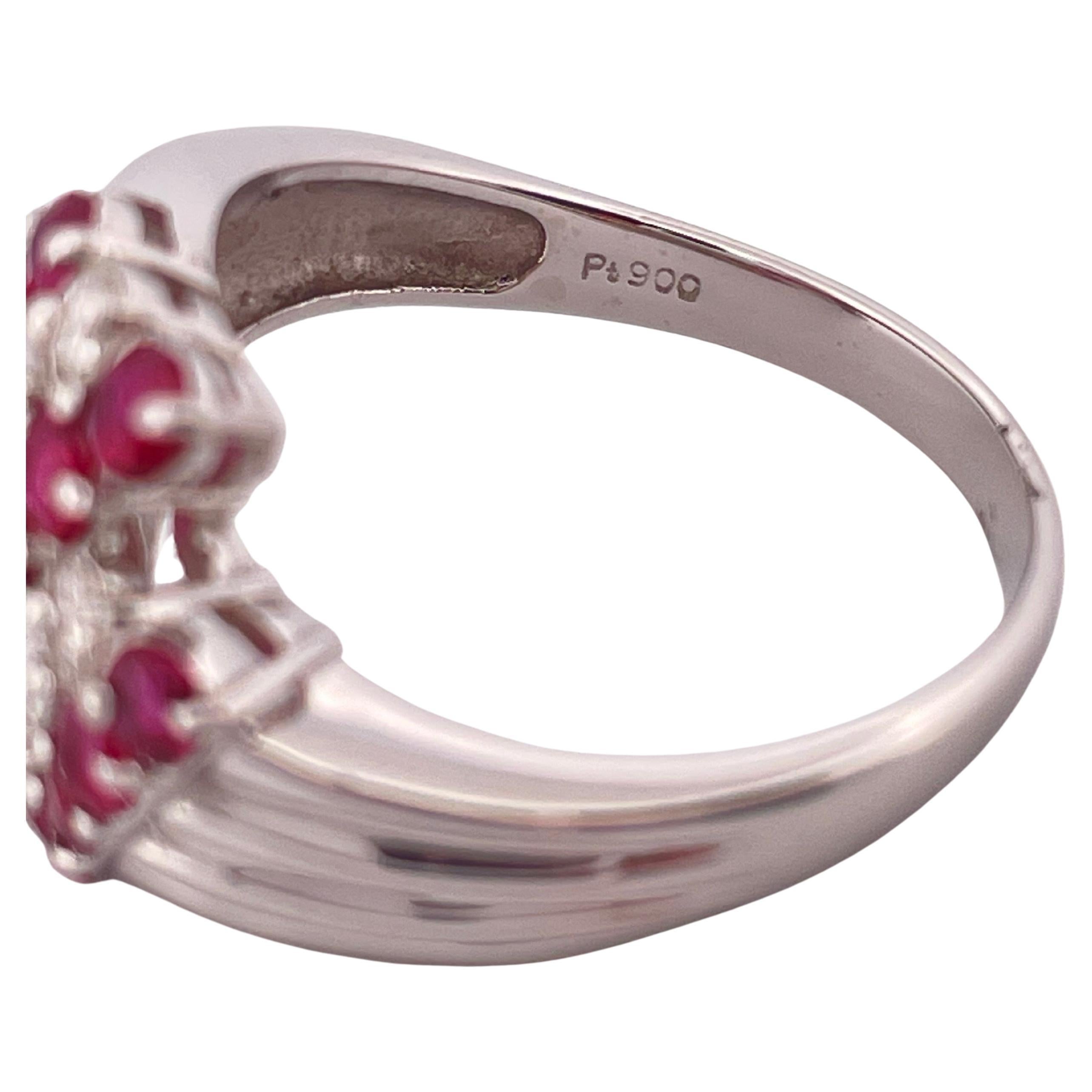 Anello in platino con rubino da 0,75 carati e diamante da 0,34 carati in vendita 2
