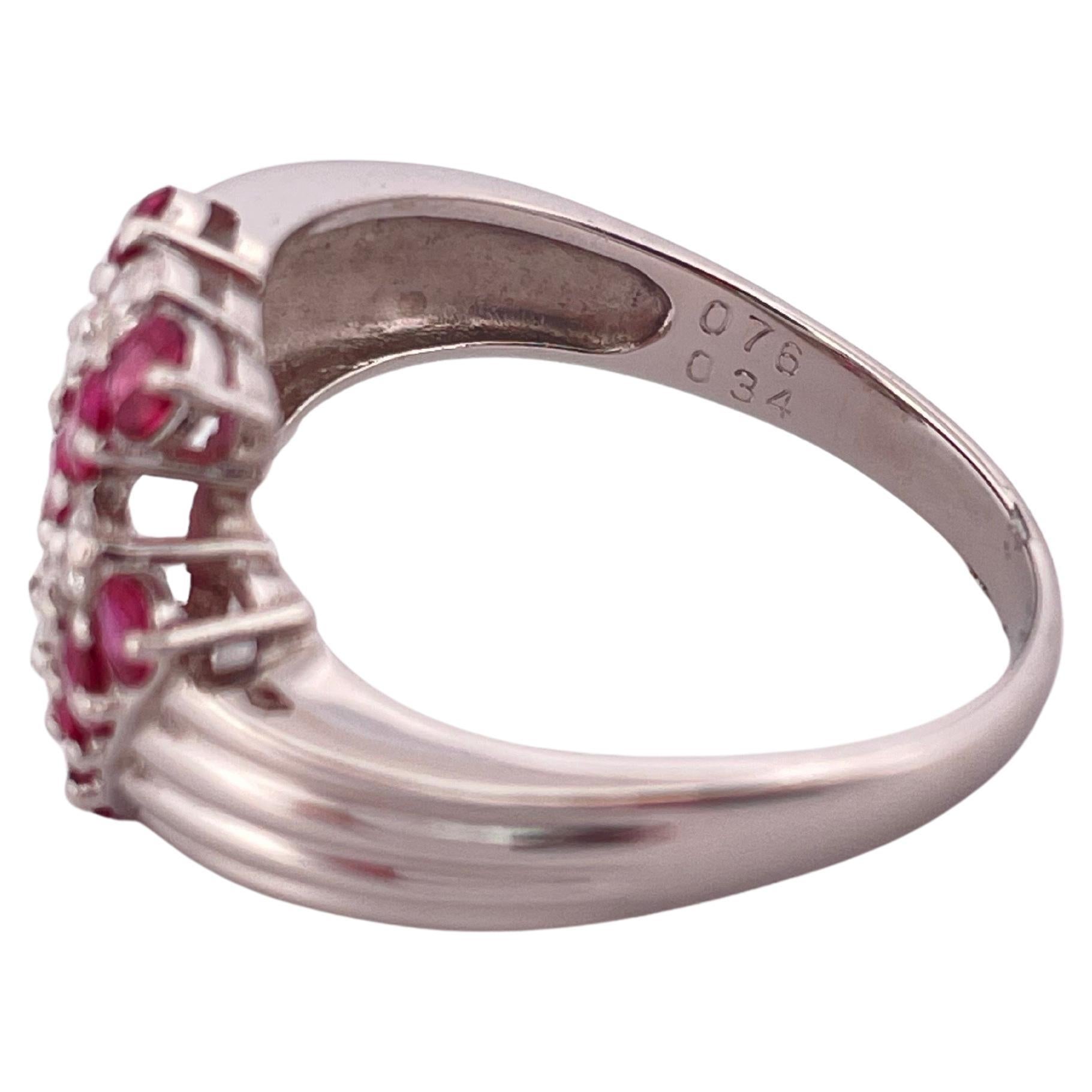 Anello in platino con rubino da 0,75 carati e diamante da 0,34 carati in vendita 3