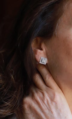 Platinum 0.80 Carat G color VS1 White Diamonds Square Handcrafted Stud Earrings