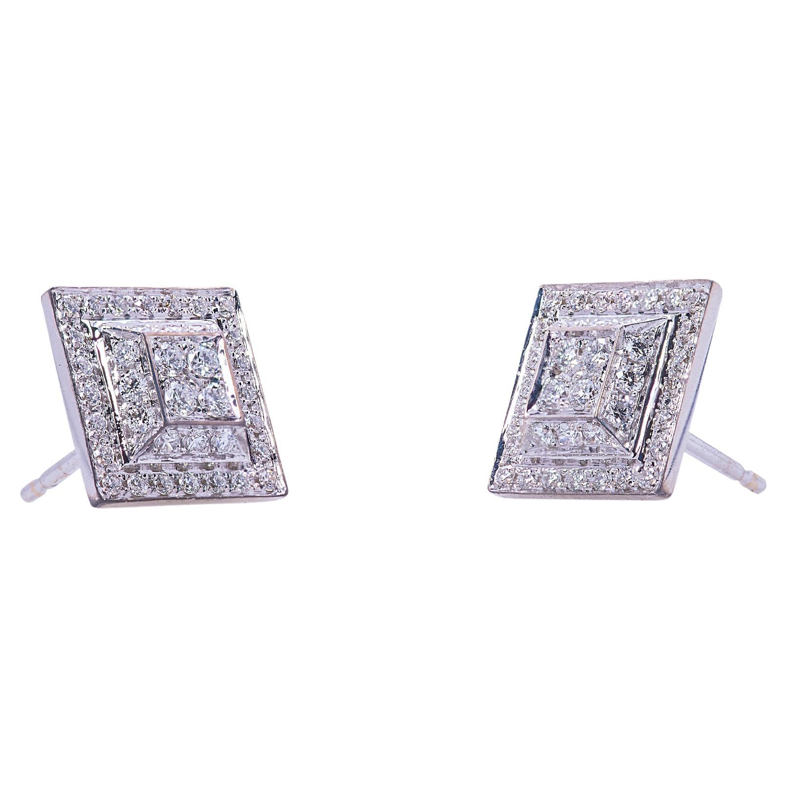 Platinum 0.80 Carat G color VS1 White Diamonds Square Handcrafted Stud Earrings For Sale