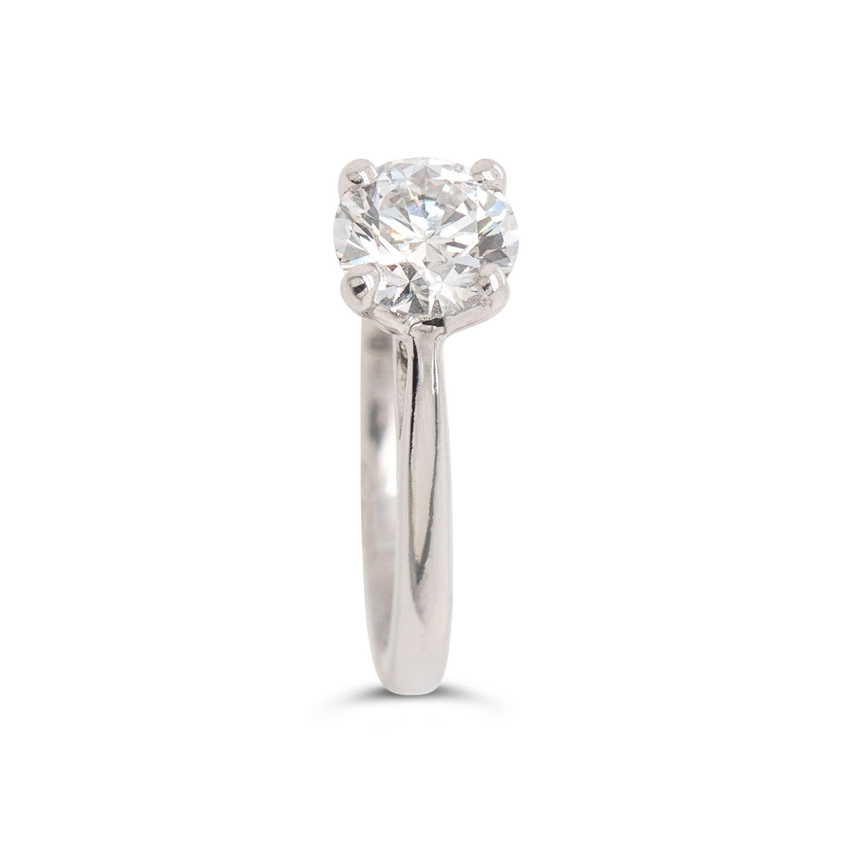 Condition: Pre-owned with mild/light scratches
Material: Platinum 
Main Stone: Diamond
Carat Weight: 0.84tcw
Diamond Colour/Clarity: D/Si1
Item Weight: 4.2g
Size: H
Produced by 'Monique Lhuillier', presented in a branded box and includes a GIA
