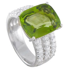 Platinum 0.91ct Diamond and Peridot Ring MF08-052126