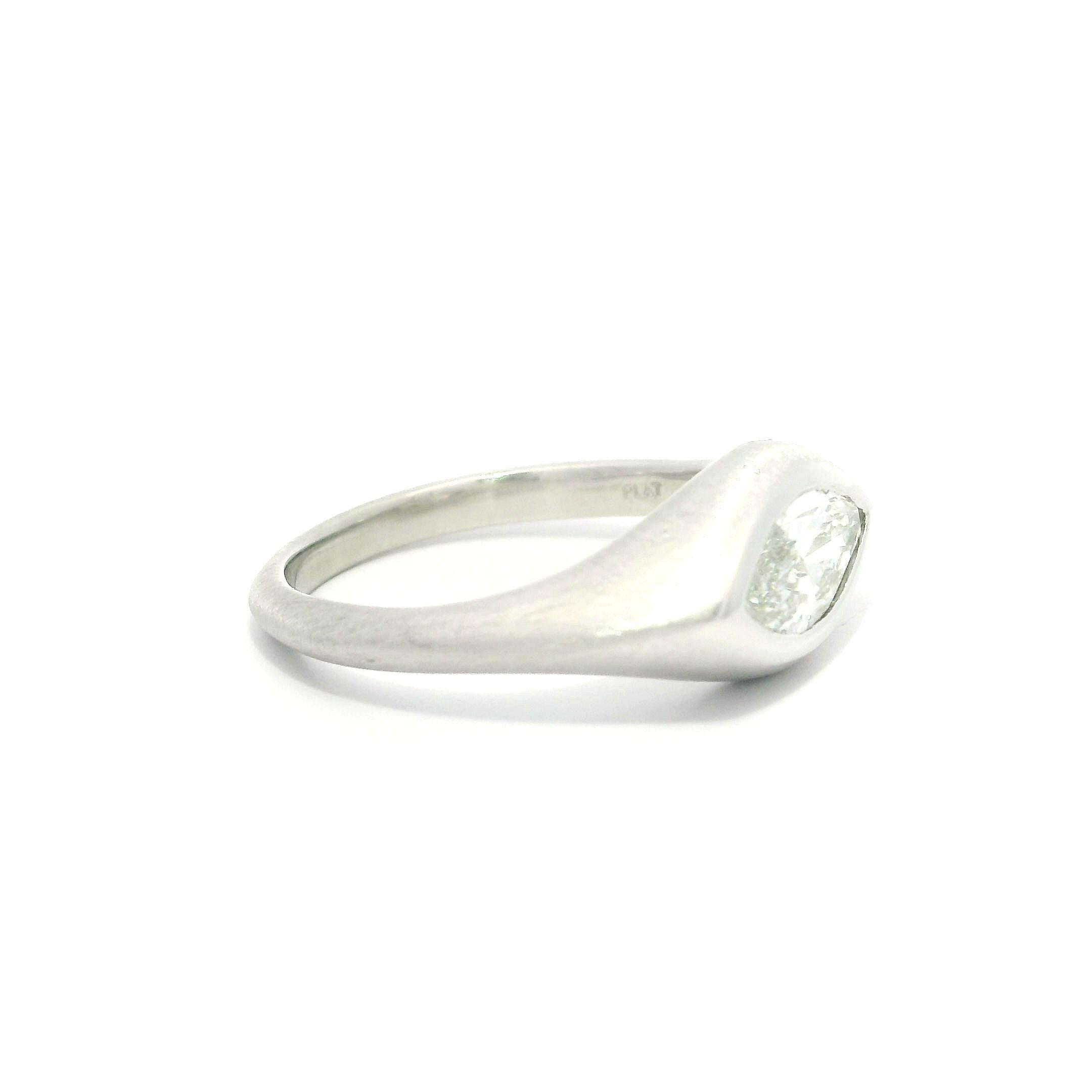 Platinum 0.91ct Marquise Cut Bezel Diamond Solitaire Brushed East West Band Ring For Sale 8