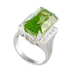 peridot platinum ring Platinum 10 Diamonds and Rectangle Peridot Ring