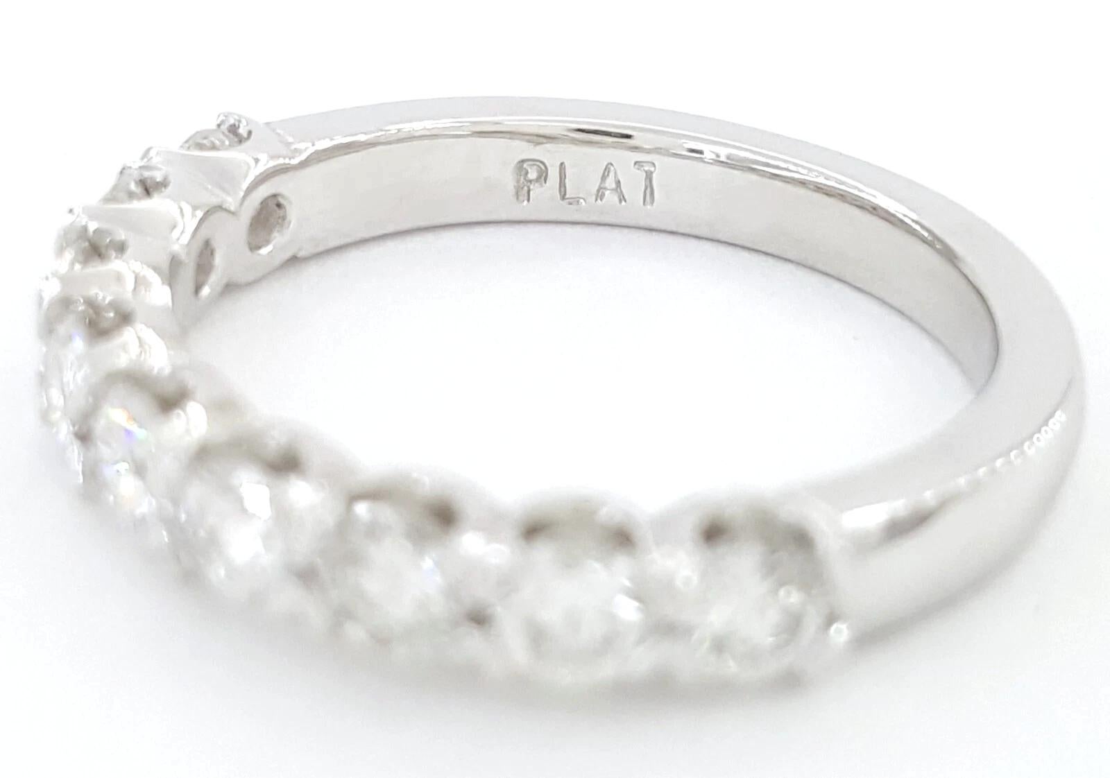 De las mujeres Alianza de Platino de Media Eternidad con Diamante Redondo de Corte Brillante de 1,00 Quilates en venta