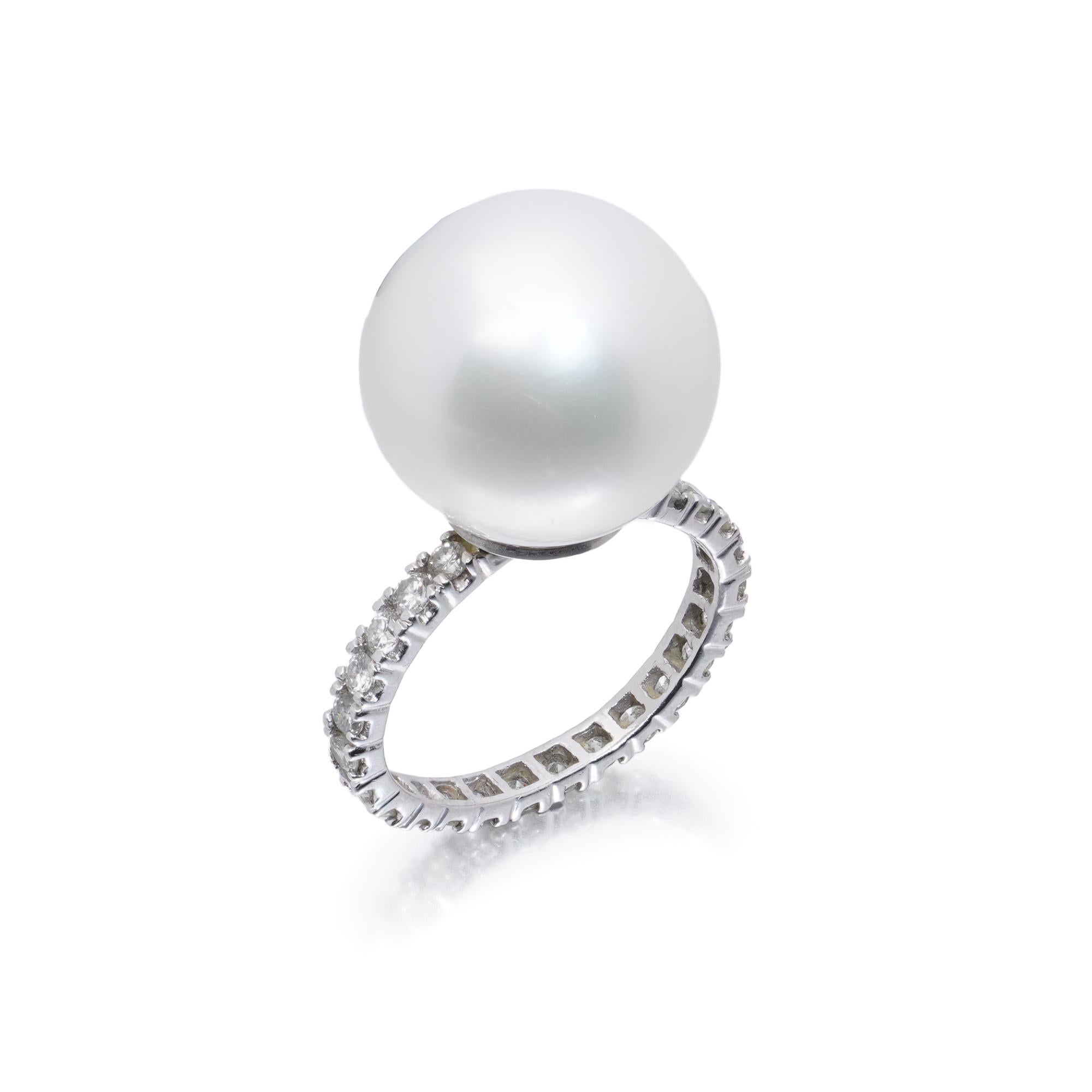 Platinum 1.00 ct. round brilliant diamond and Cultured SaltwaterPearl Ring For Sale 1