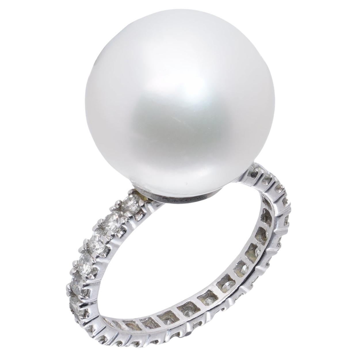 Platinum 1.00 ct. round brilliant diamond and Cultured SaltwaterPearl Ring For Sale