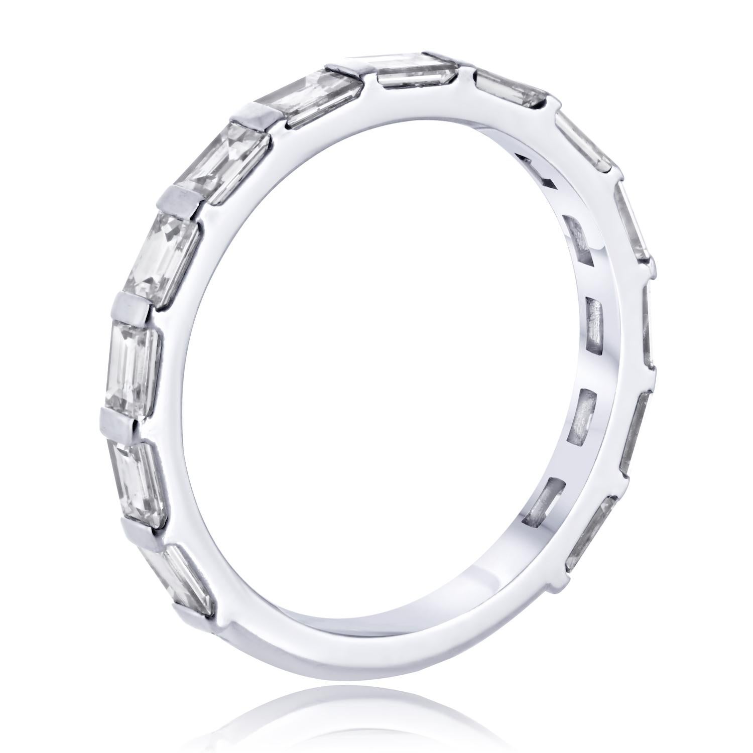 Bague d'éternité en platine 1.00cttw Baguette Diamond Bar Set Handmade Neuf - En vente à New York, NY