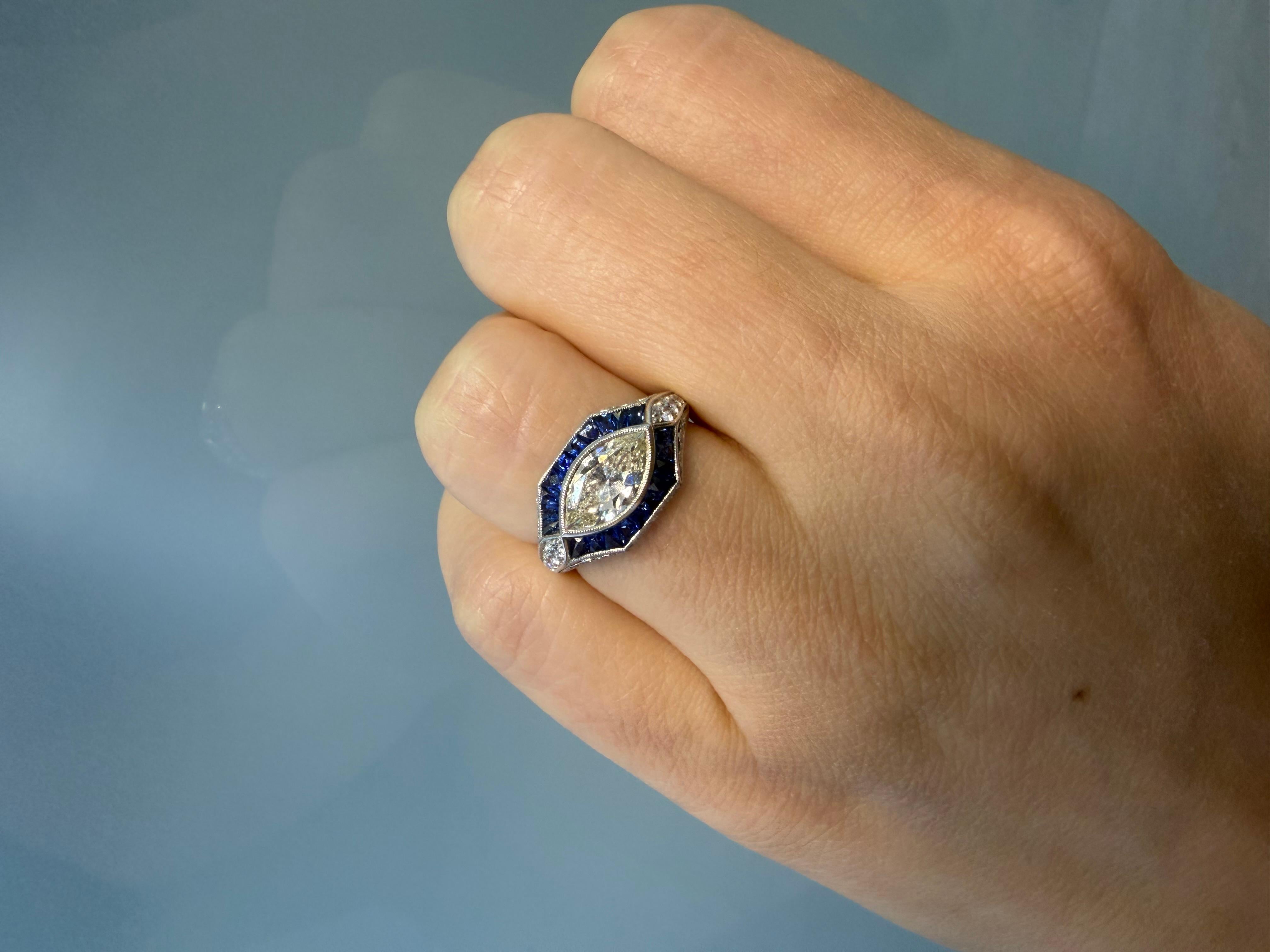 Platino 1.01 Quilate Diamante Marquesa Centro Zafiro Anillo Platino en Stock en venta 4