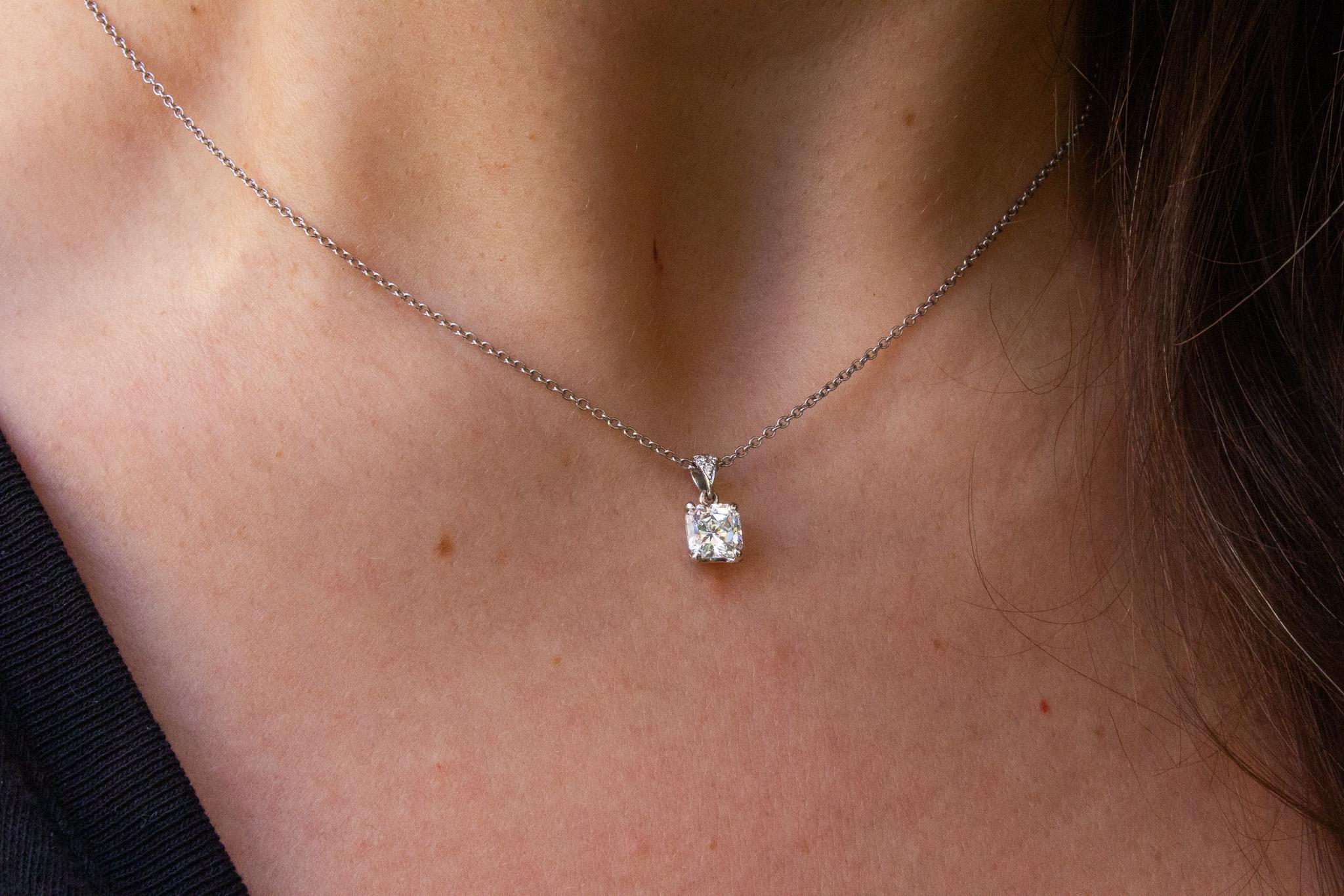 Collana in platino con diamante taglio radiante da 1,02 carati in vendita 2