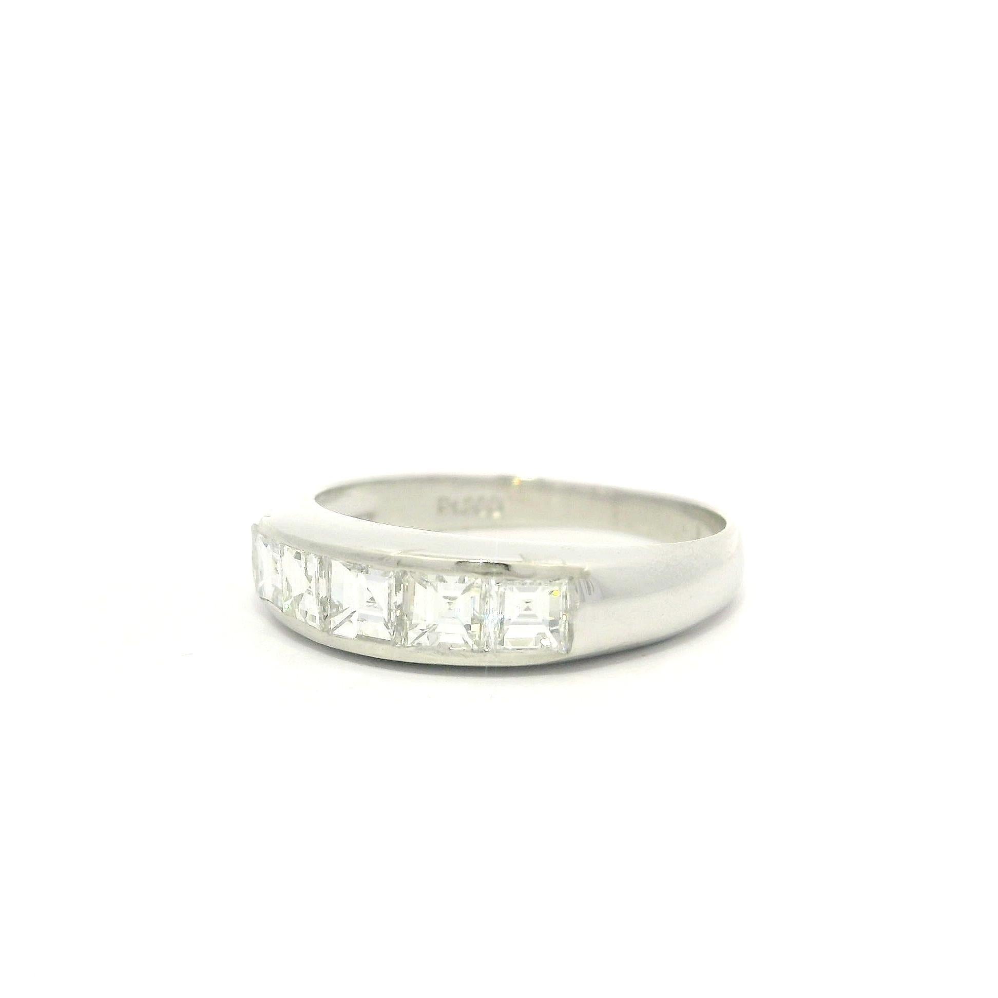 Platin 1,02ctw Square Step Carre Cut Channel Diamond 5 Stone Band Ring im Angebot 5