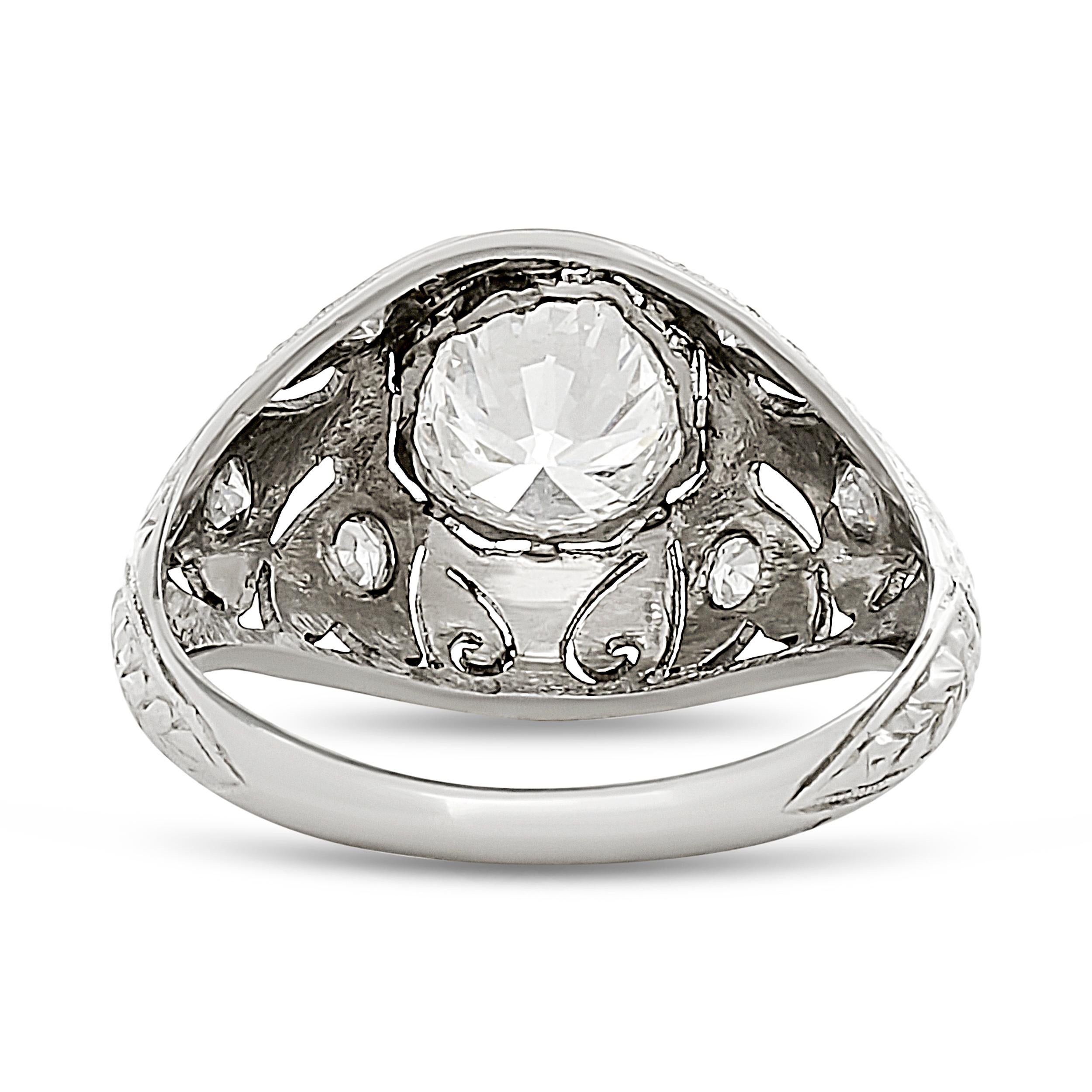 Taille ronde Bague de fiançailles vintage certifiée GIA, en platine avec diamants de 1.03 carat en vente