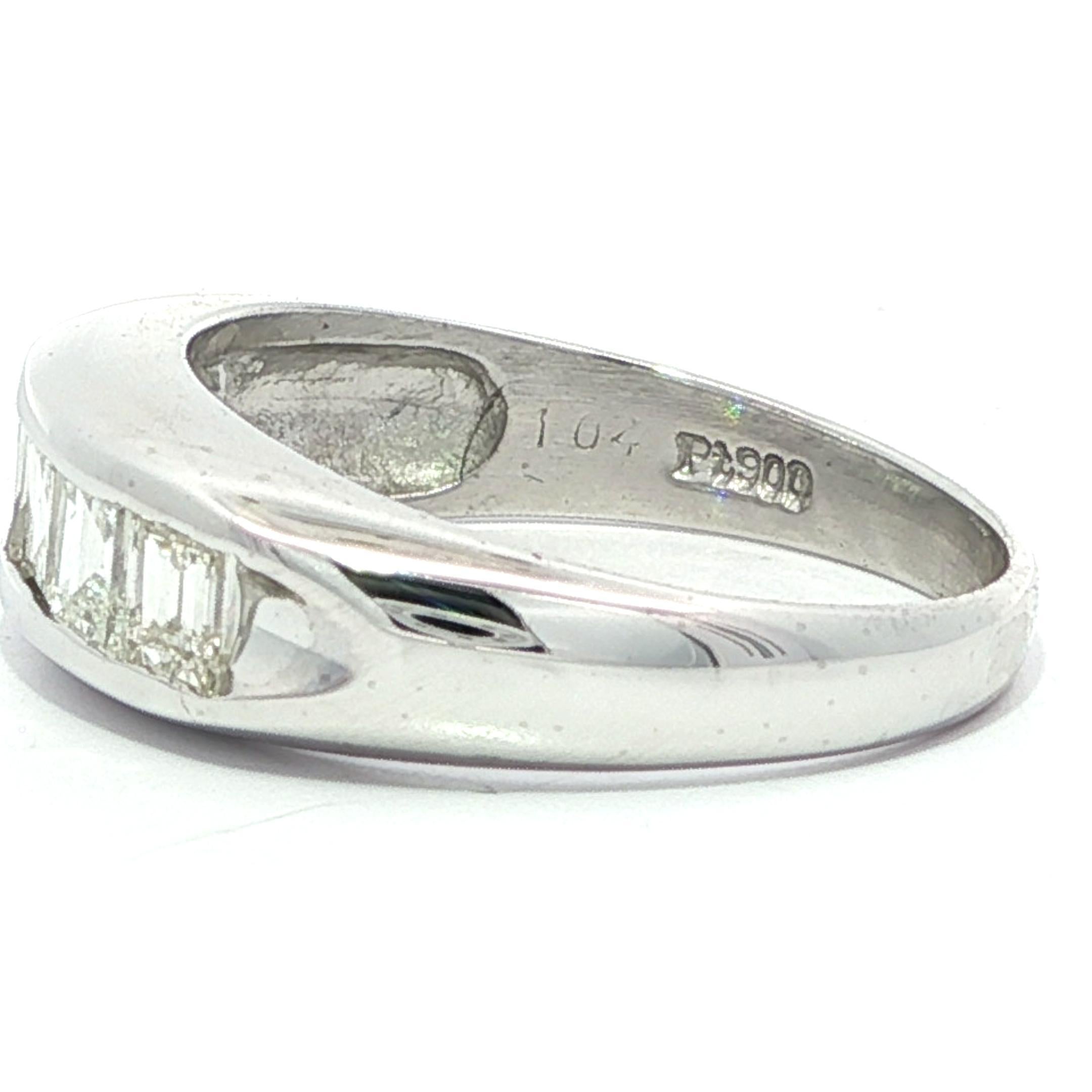 Platin 1,04ctw Carré Square Step Cut Channel Diamond 7 Stones Stack Band Ring im Angebot 3