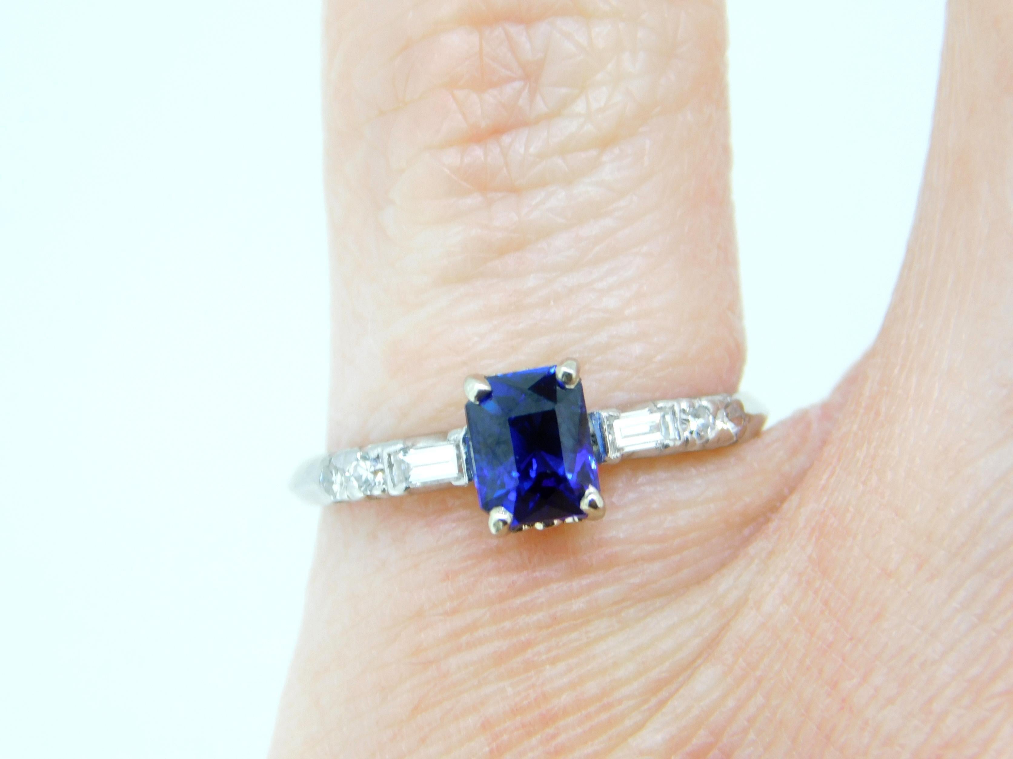 Women's or Men's Platinum 1.05ct Blue Genuine Natural Sapphire and Diamond Ring '#J5052' For Sale
