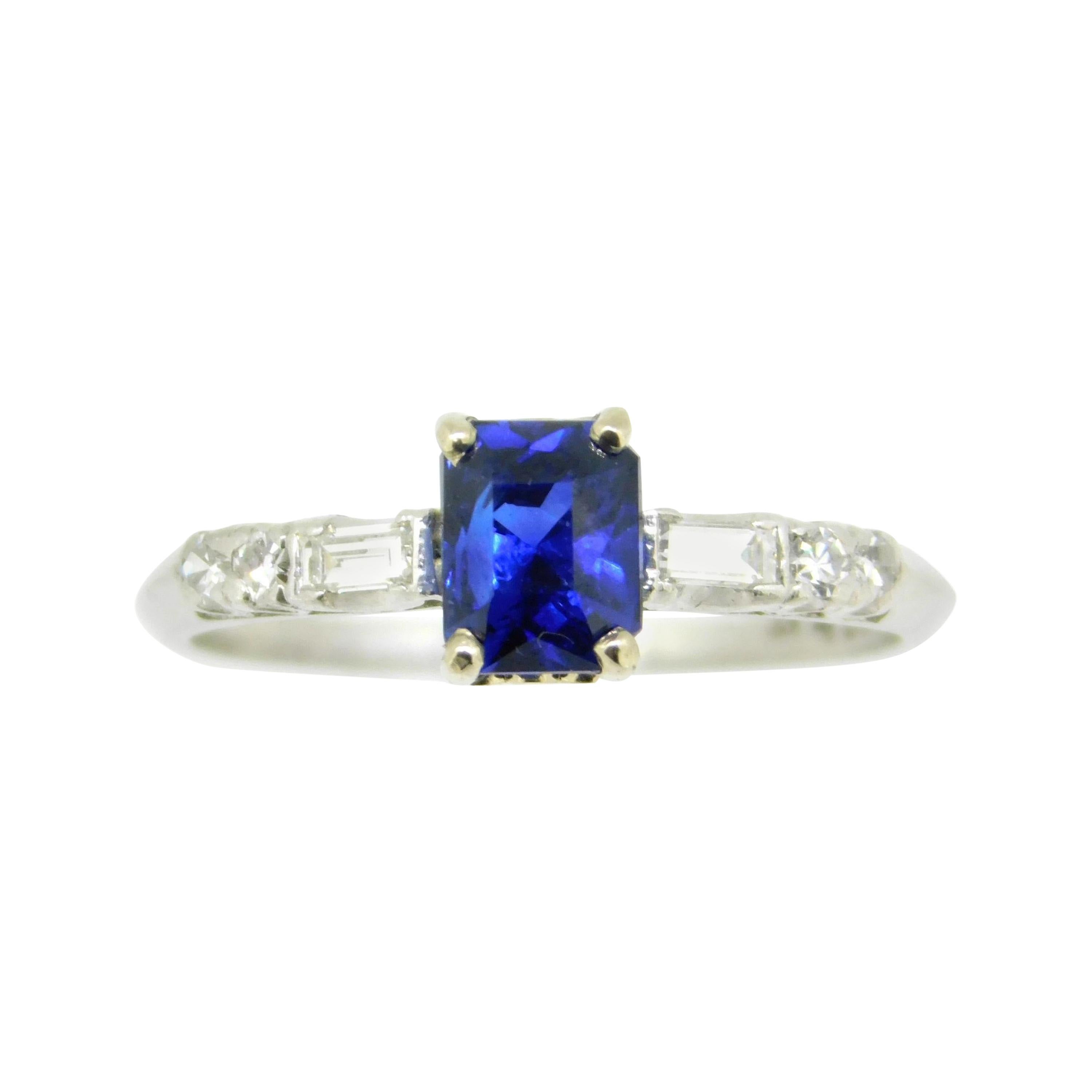 Bague en platine avec saphir bleu véritable de 1,05 carat et diamants '#J5052'