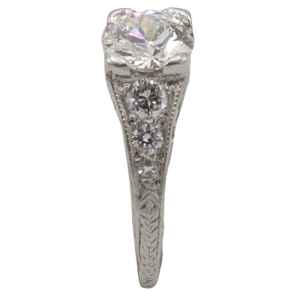 Art déco Bague de fiançailles en platine avec diamant naturel de taille européenne ancienne de 1,06 carat  en vente