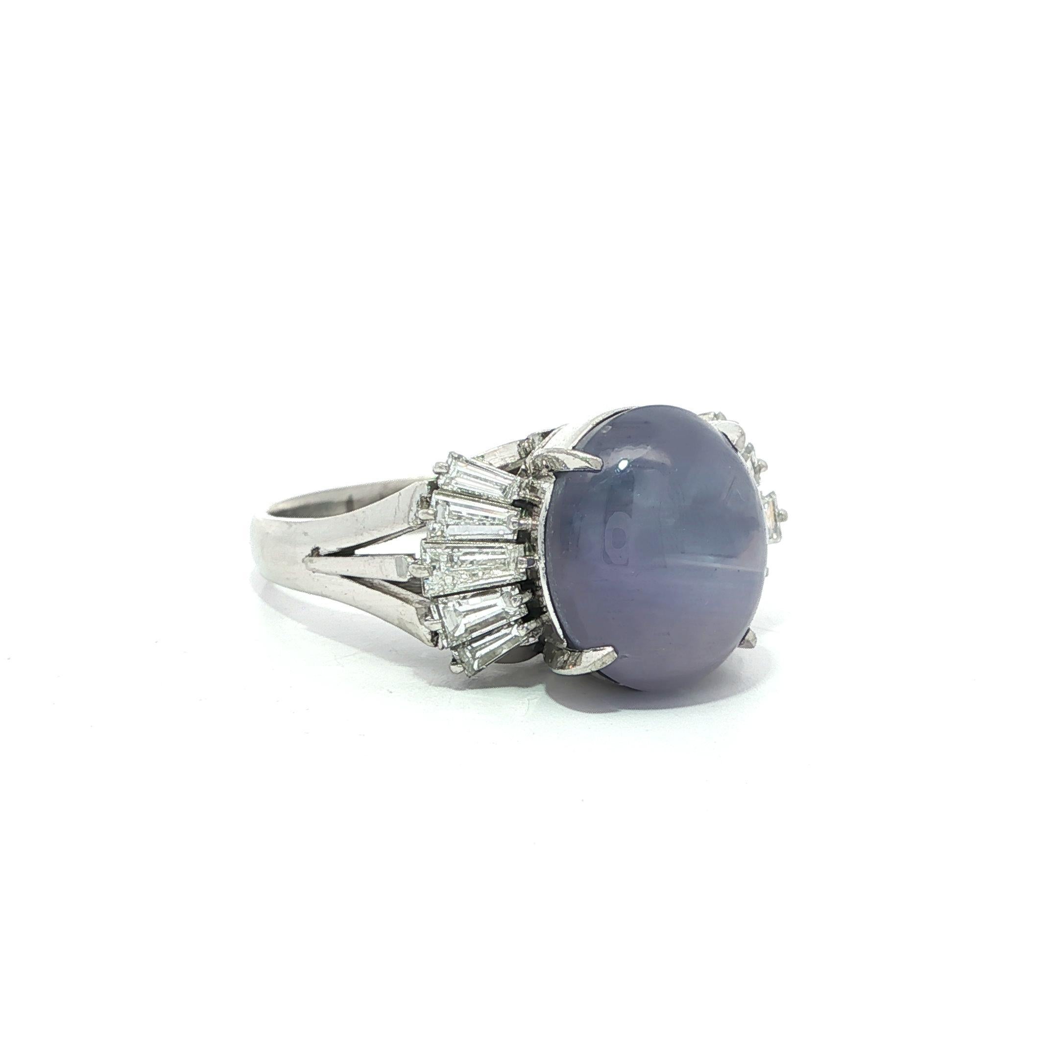 Platin 10,95ctw Oval Sharp Star Sapphire Baguette Diamant Flared Ribbon Ring (Cabochon) im Angebot
