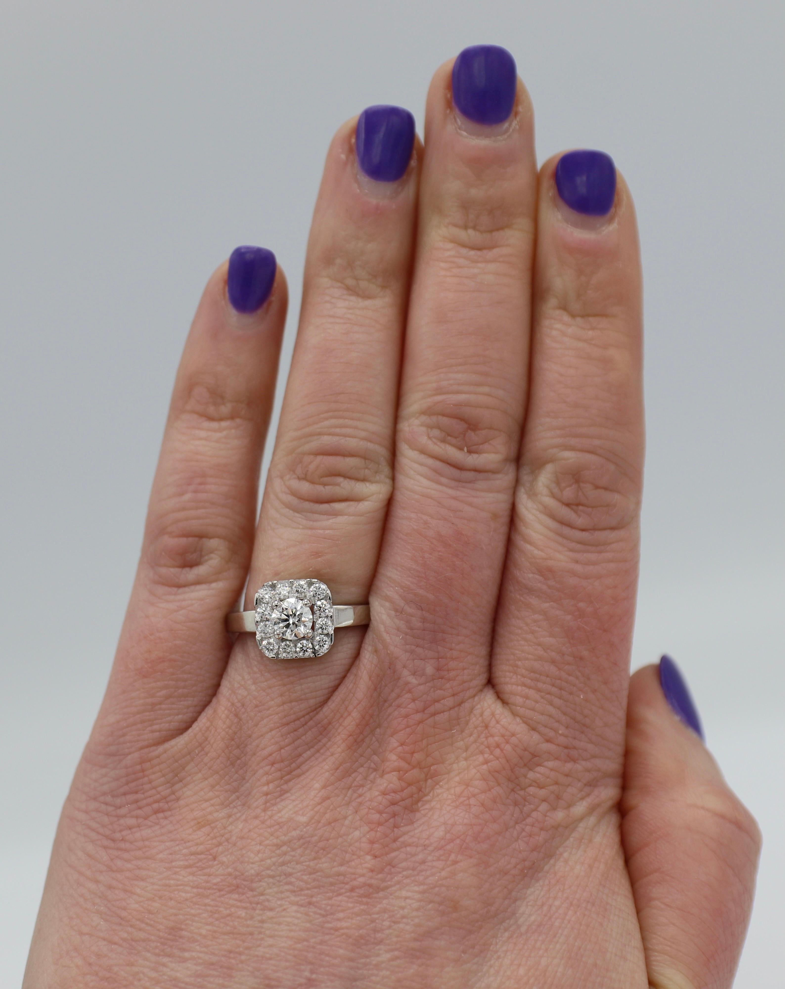 Platinum 1.10 Carat Round Diamond Halo Engagement Ring In Excellent Condition In  Baltimore, MD