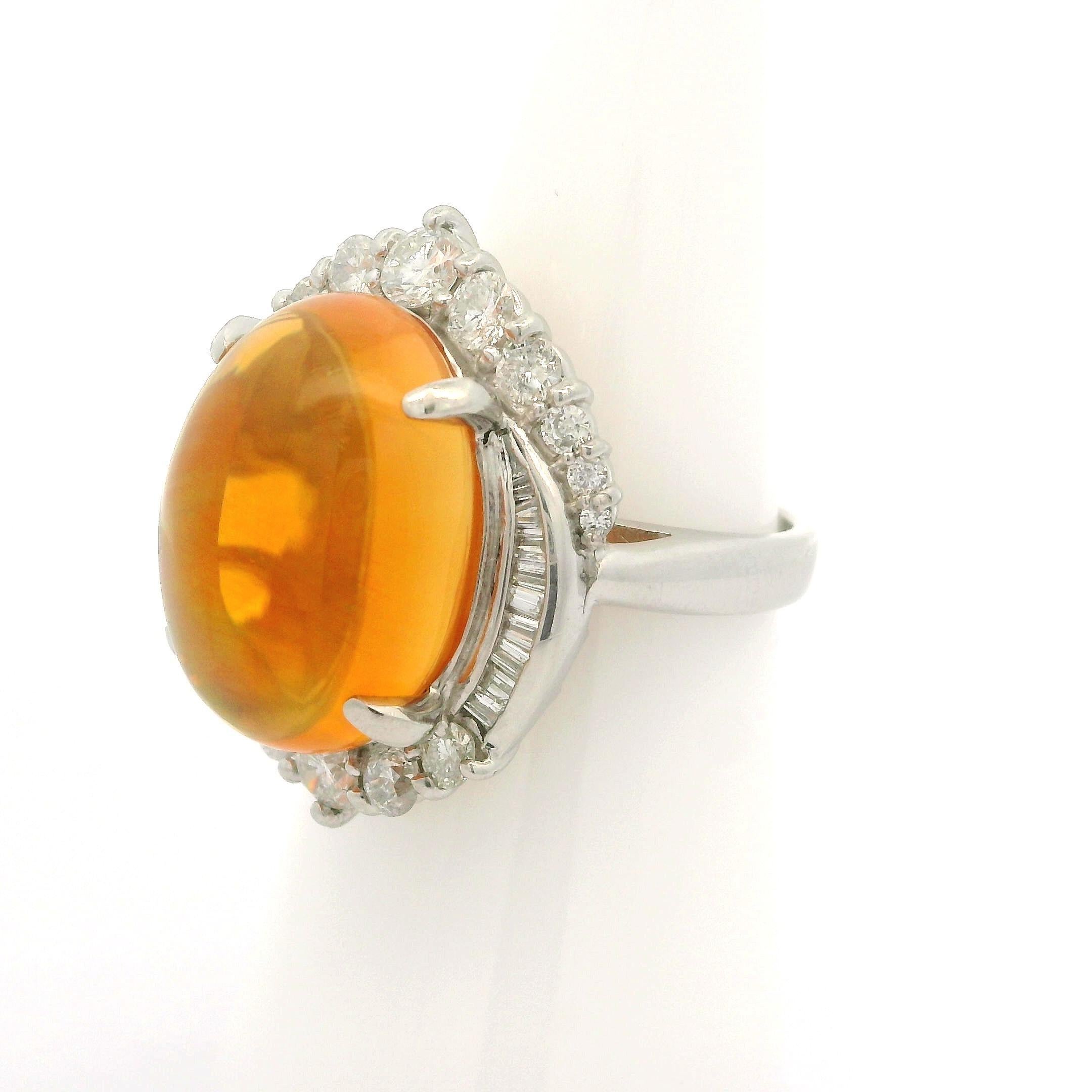 Bague en platine 11.05ctw Large Orange Fiery Jelly Opal w/ Diamond Halo Ring en vente 5