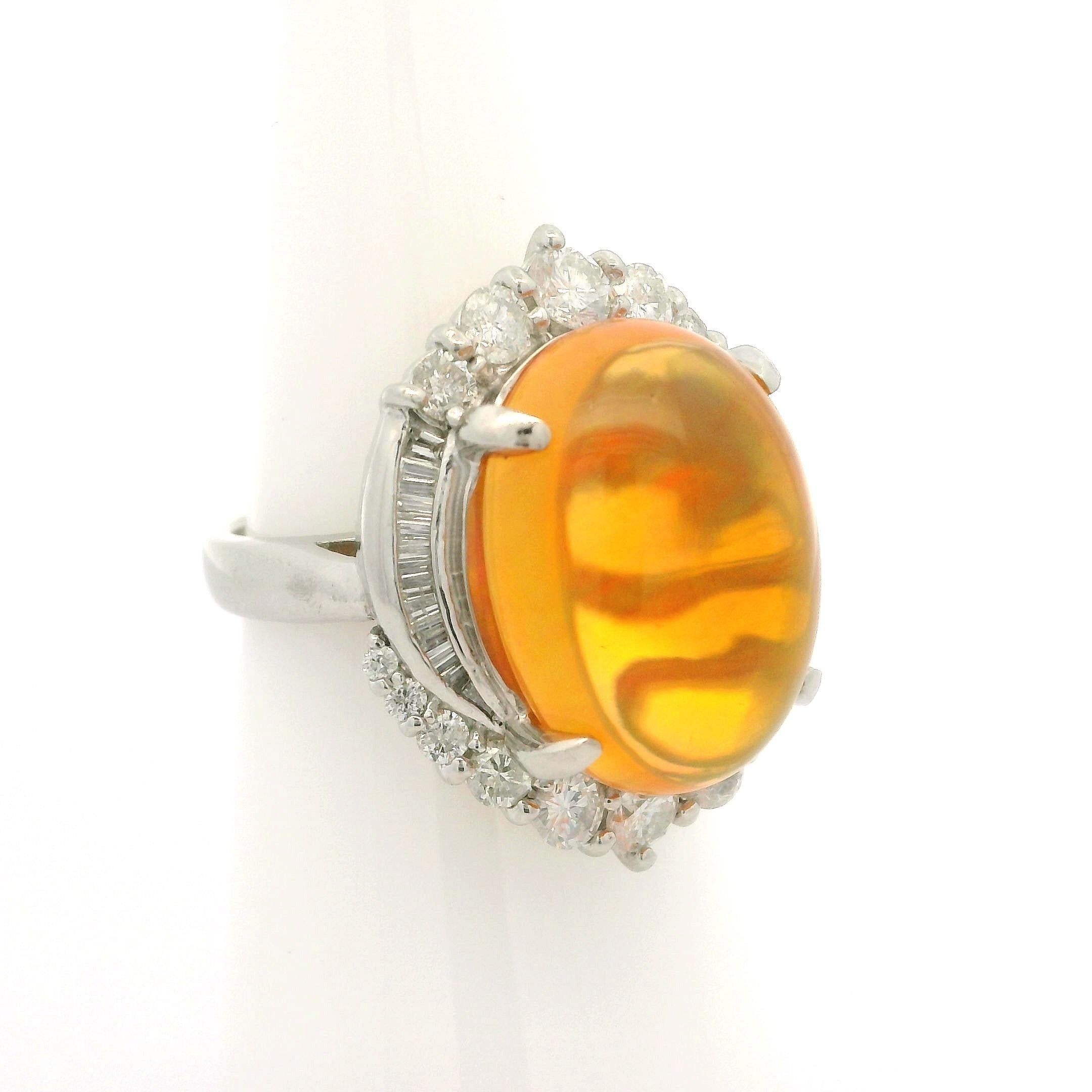 Bague en platine 11.05ctw Large Orange Fiery Jelly Opal w/ Diamond Halo Ring en vente 6