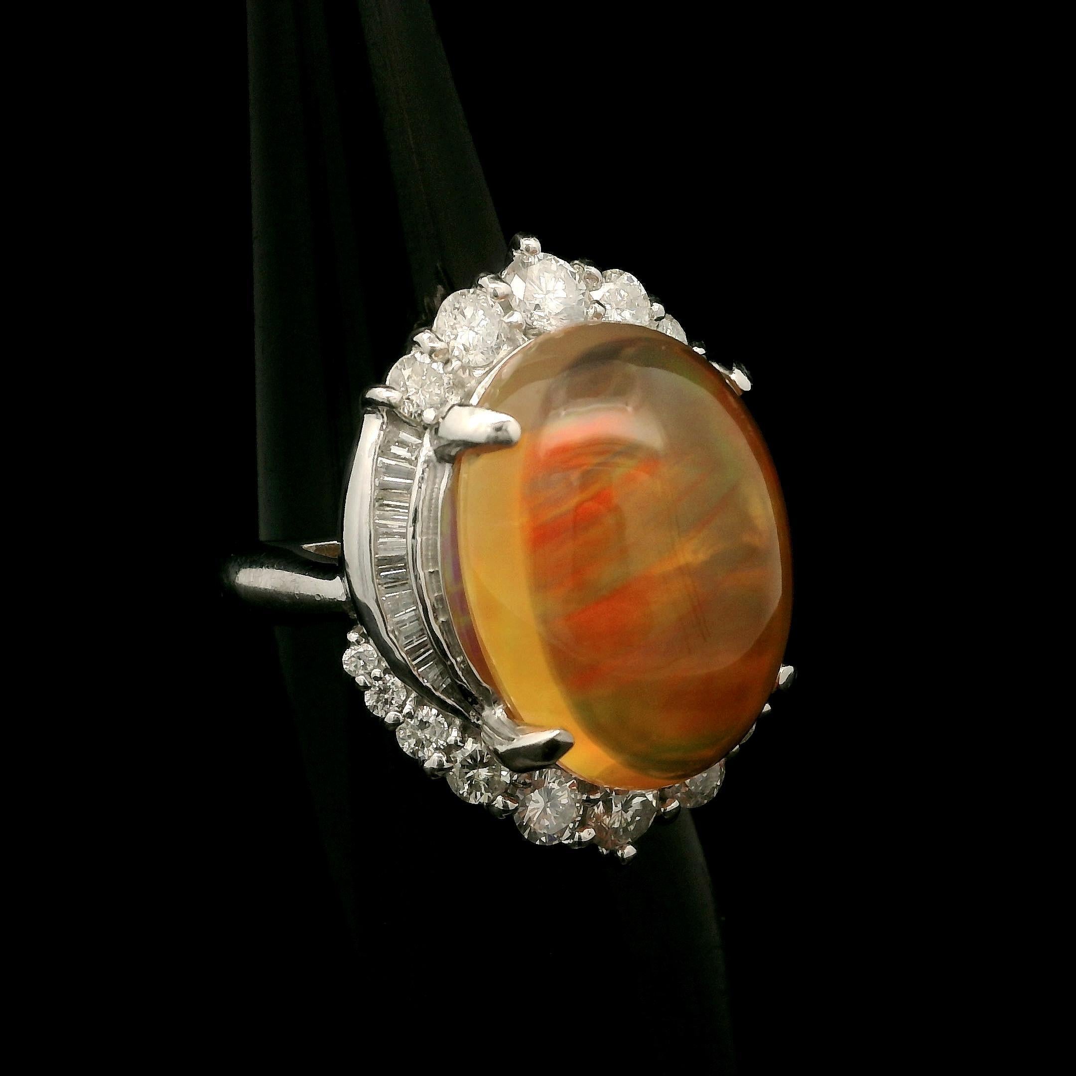Bague en platine 11.05ctw Large Orange Fiery Jelly Opal w/ Diamond Halo Ring Excellent état - En vente à Montclair, NJ