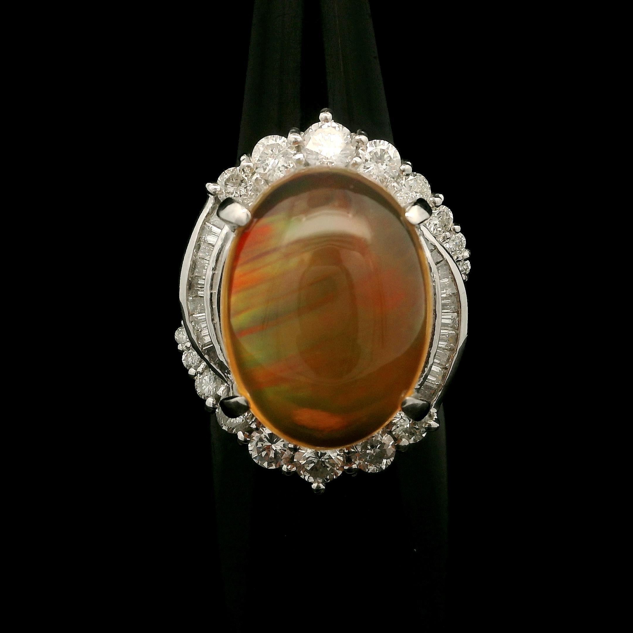 Bague en platine 11.05ctw Large Orange Fiery Jelly Opal w/ Diamond Halo Ring en vente 3