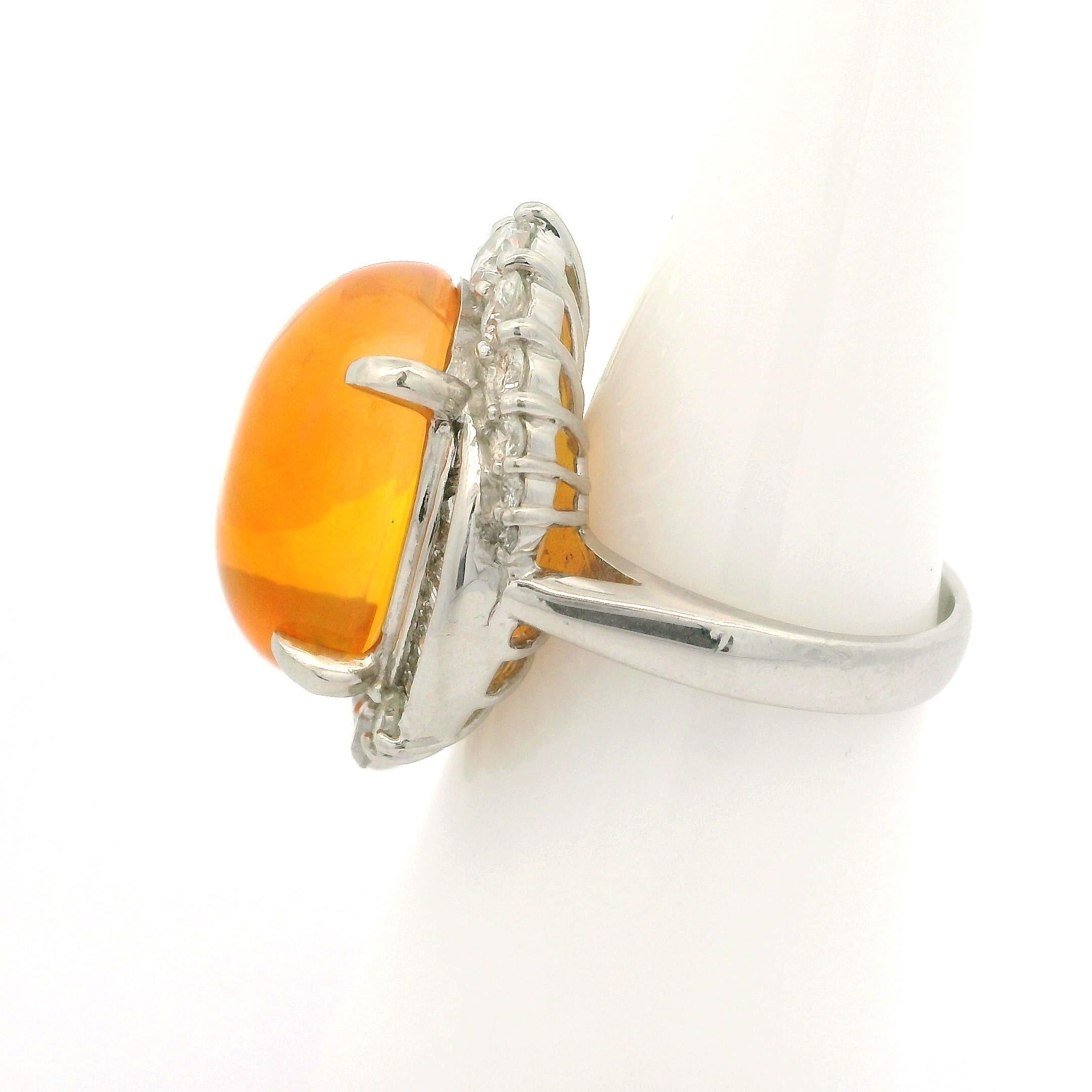 Bague en platine 11.05ctw Large Orange Fiery Jelly Opal w/ Diamond Halo Ring en vente 4