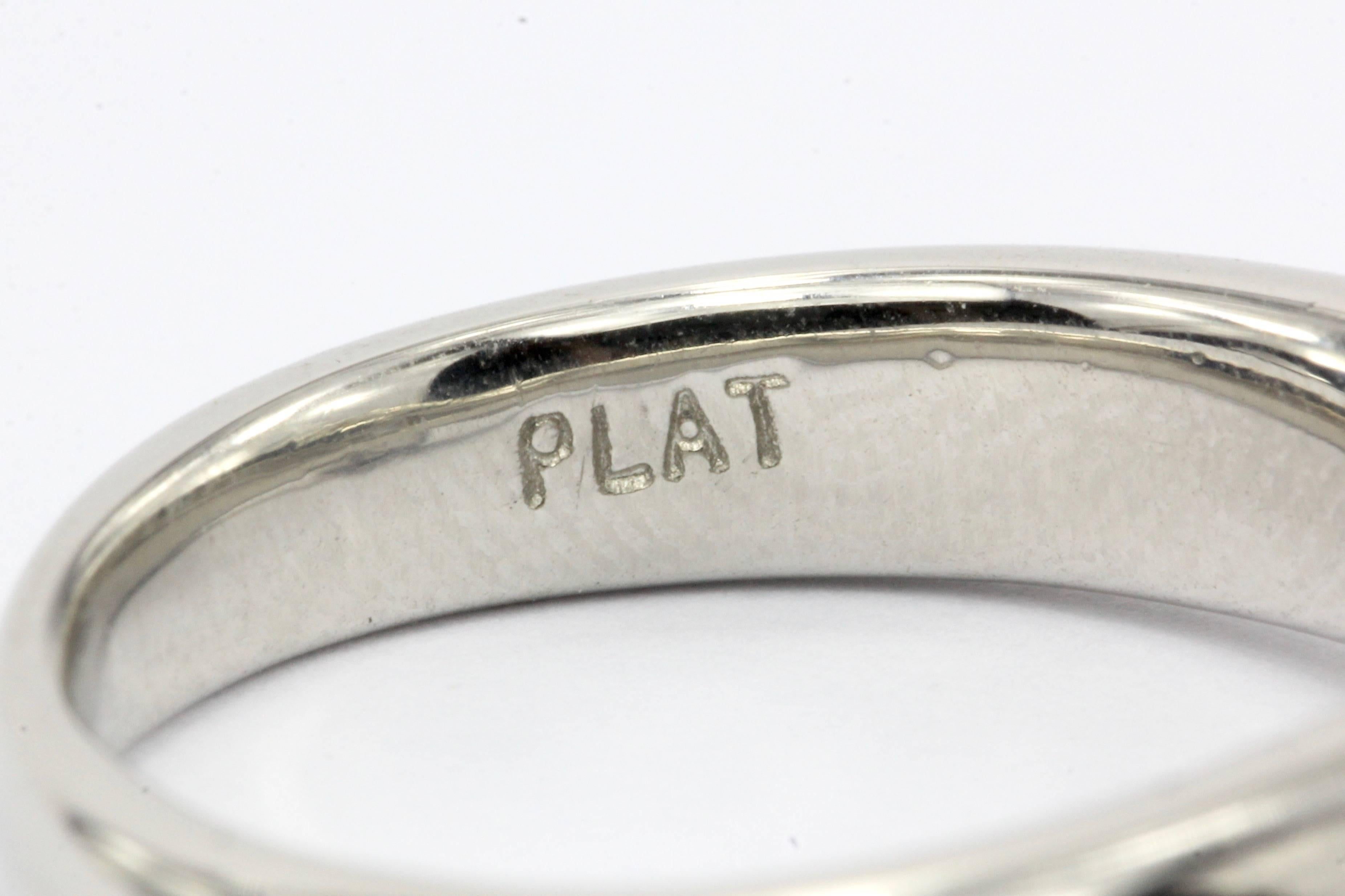 Platinum 1.12 Carat D/VS2 Round Brilliant Diamond Solitaire Engagement Ring 1