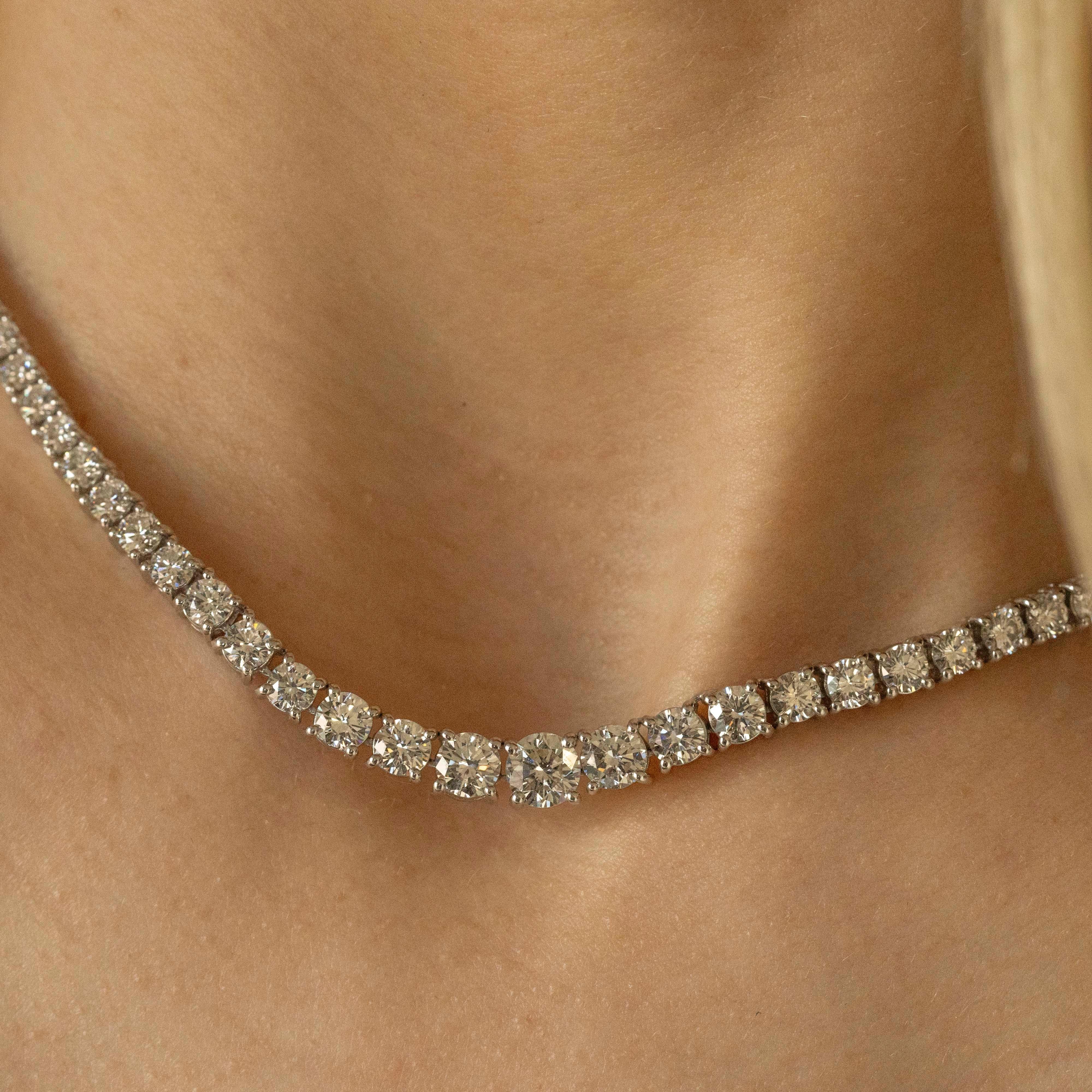 Platinum 11.26 Carat Round Diamond Graduated Riviera Tennis Necklace In New Condition For Sale In Cape May, NJ