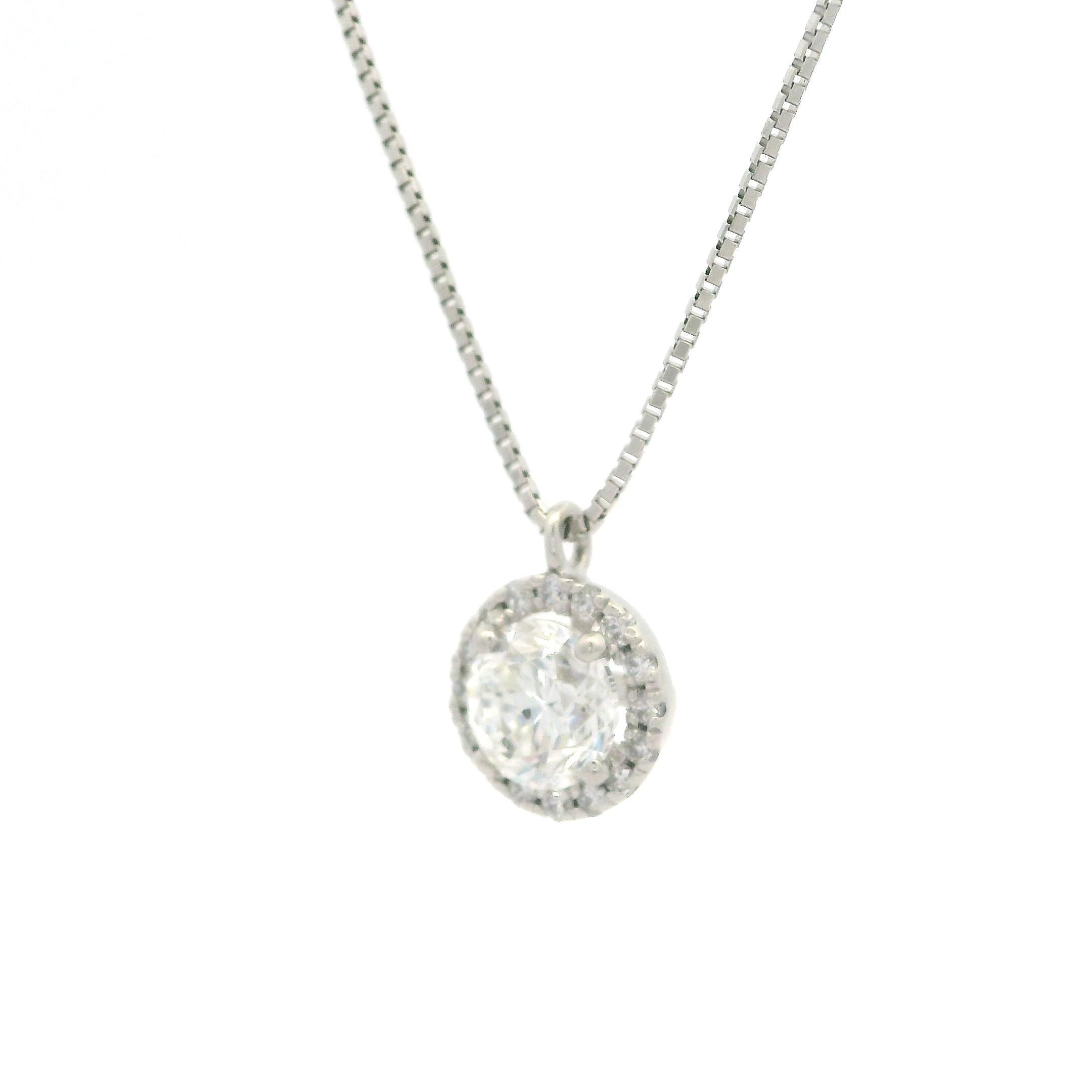 --Stein(e):--
(1) Natürlicher echter Diamant - runder Brillantschliff - Zinkenbesatz - feurig und brillant - Farbe G - Reinheit I1 - 1,02ct (genau) 
(16) Natürliche Echte Diamanten - Runder Brillantschliff - Zinkenbesatz - Schöne weiße Brillantfarbe