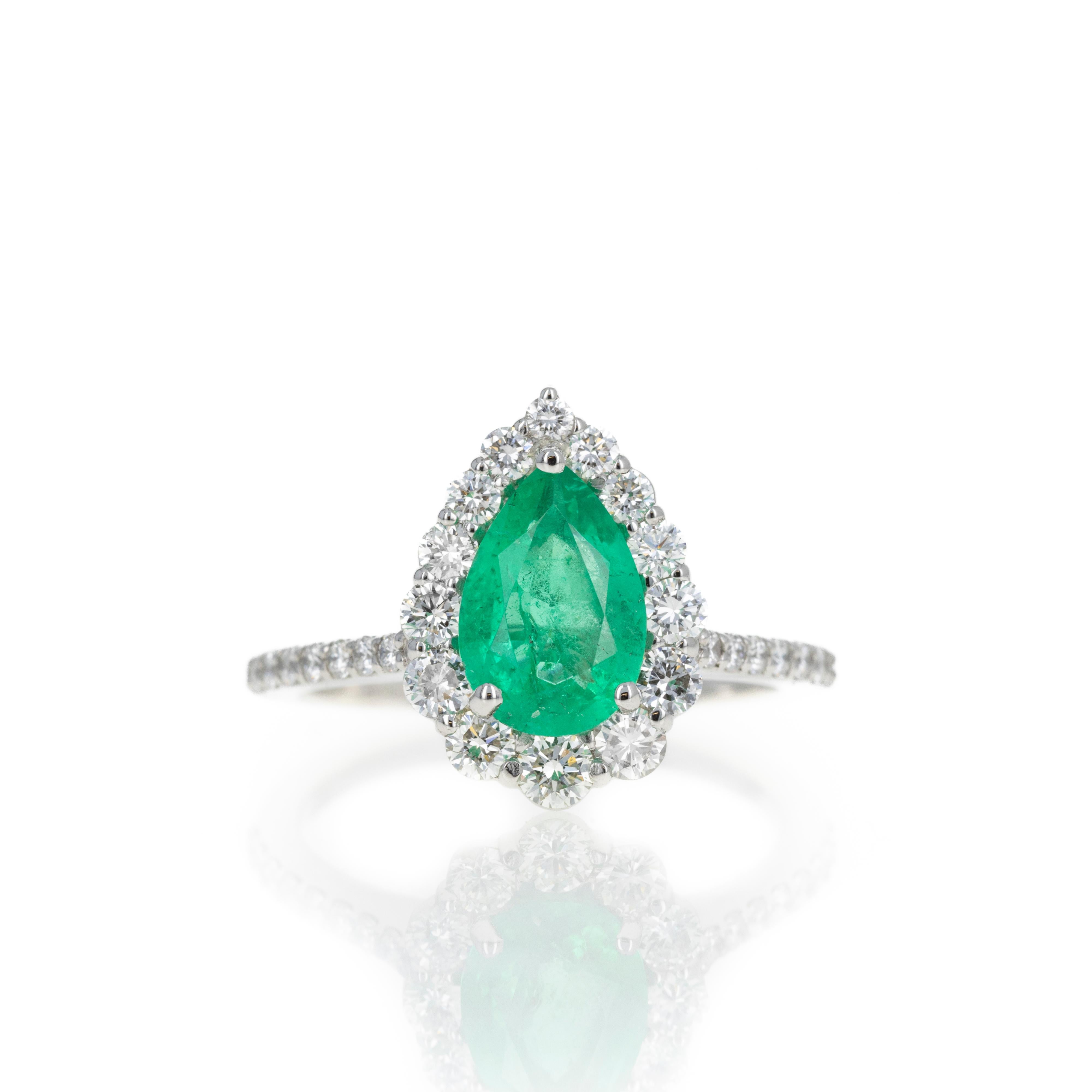 Platinum 1.23 Carat Pear Emerald Diamond Halo Ring For Sale 1