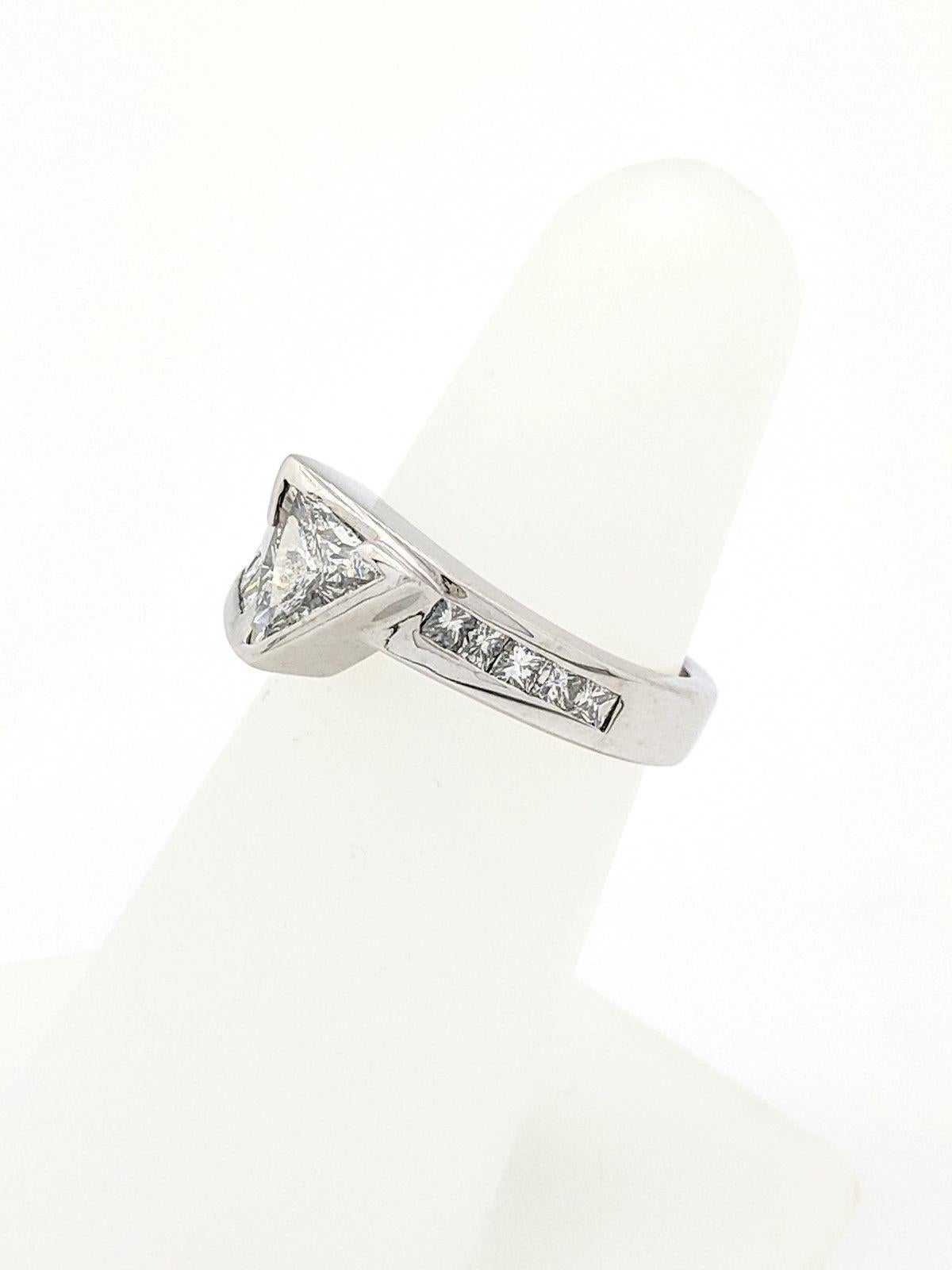 Platinum 1.25 Carat Trillion Cut Diamond Engagement Ring SI1/H 4