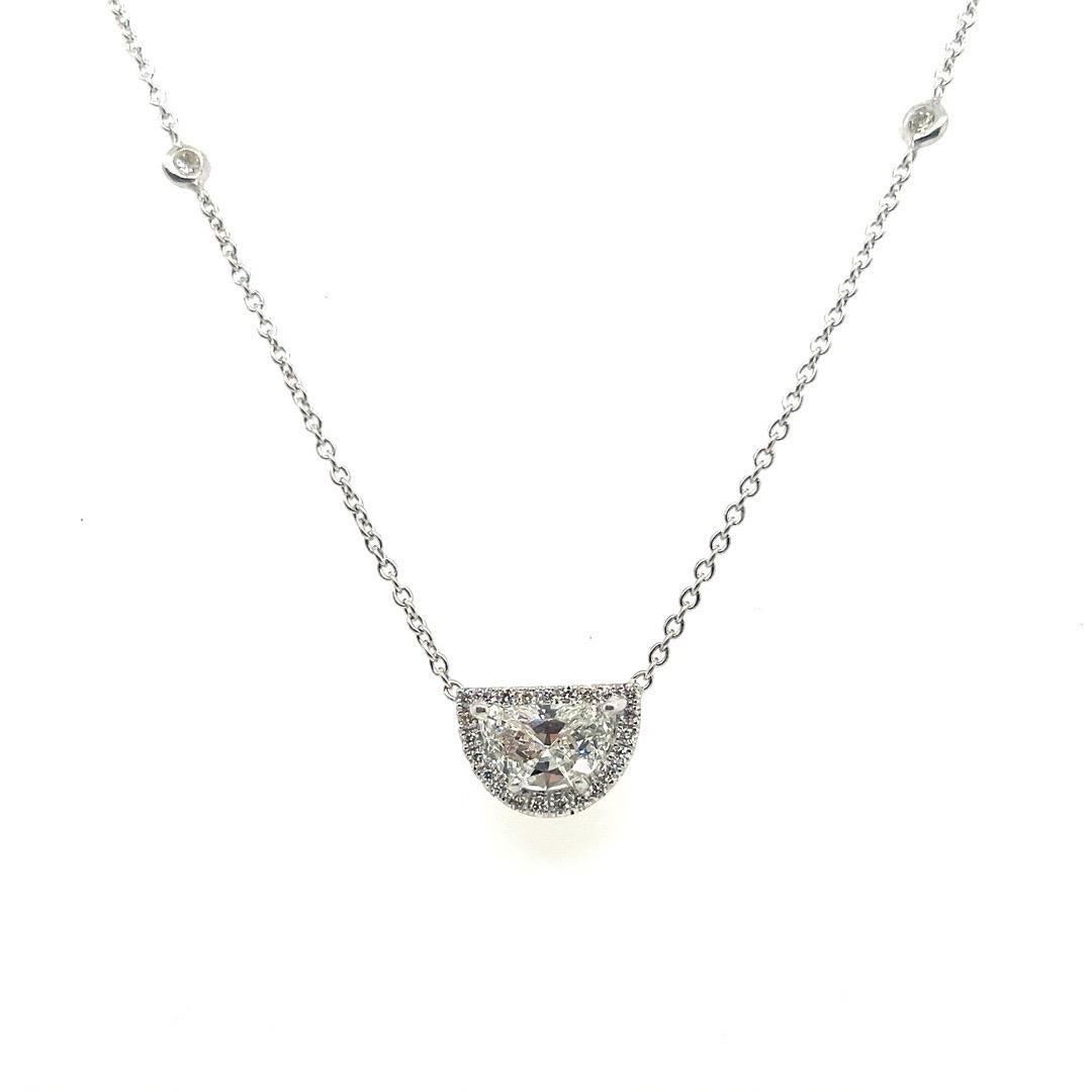 Platinum 1.27 Carat GIA Certified Rare Natural Half Moon Diamond I VVS1 Pendant For Sale 2