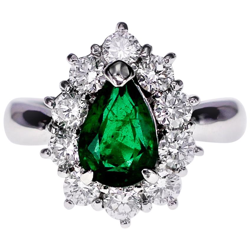 Bague de mariage en platine avec émeraude de Zambie vert vif de 1,29 carat et diamants en vente