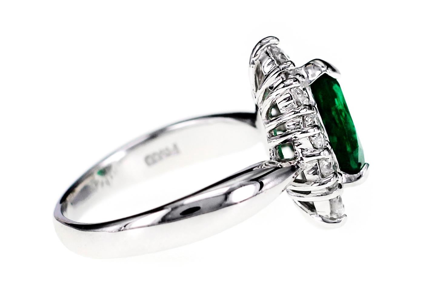 Art Nouveau Platinum 1.29 Carat Vivid Green Zambian Emerald and Diamond Wedding Ring For Sale