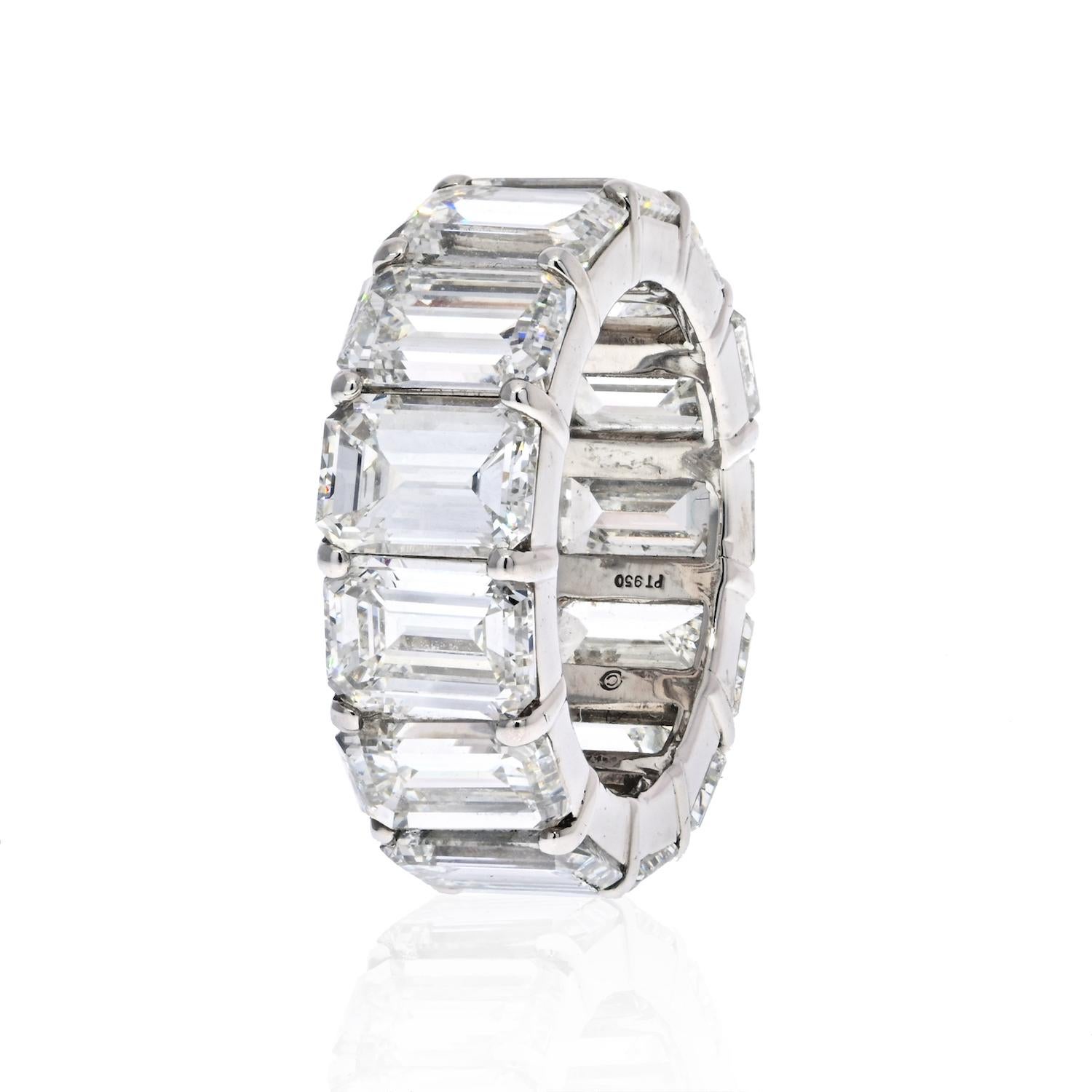 Modern Platinum 13.38cts Emerald Cut Diamond Eternity Eternity Band For Sale