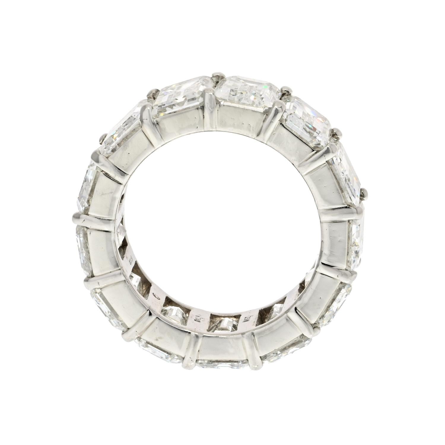 Women's Platinum 13.38cts Emerald Cut Diamond Eternity Eternity Band For Sale