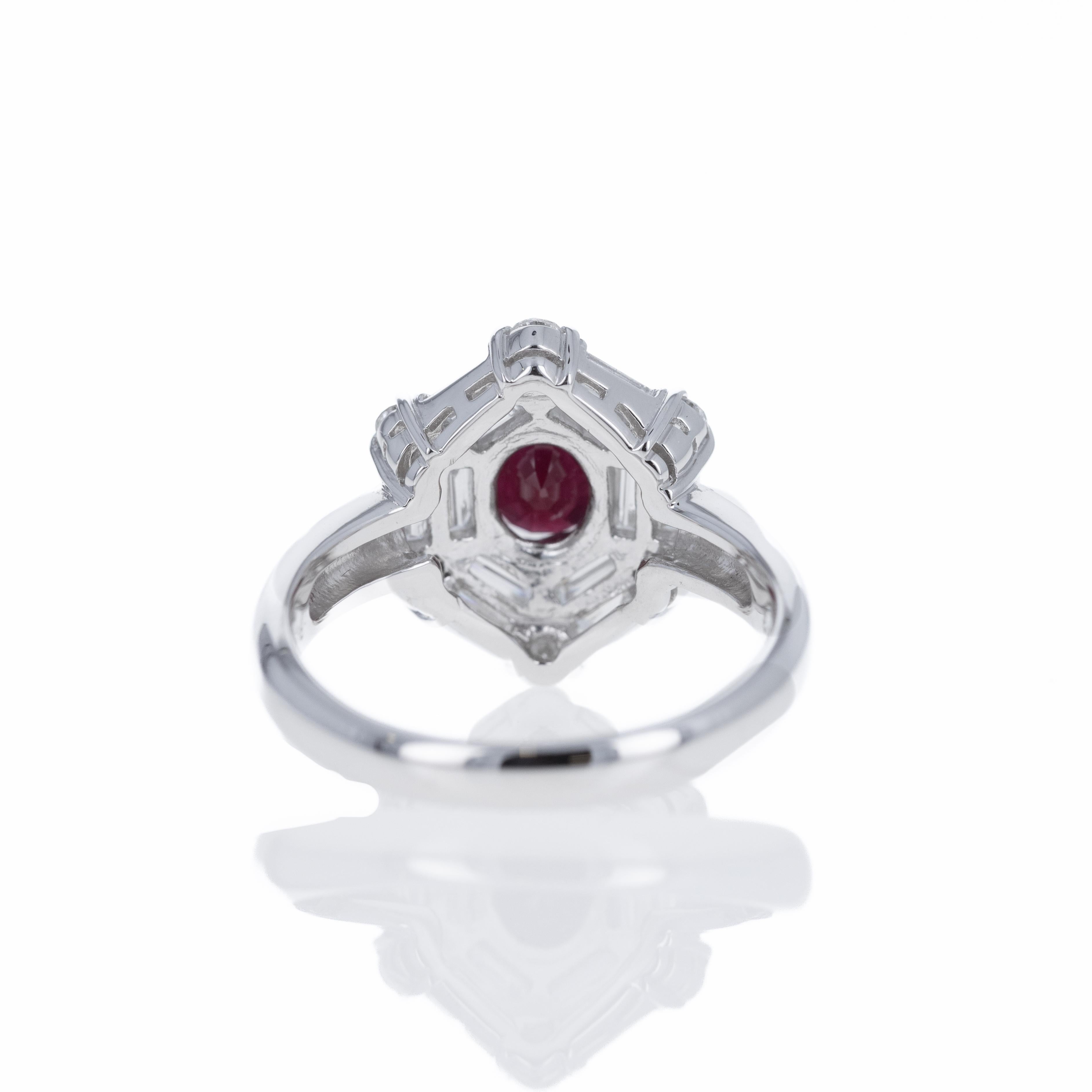 Sechseckiger Platinring mit 1,35 Karat Taubenblut-Rubin-Diamant im Zustand „Hervorragend“ im Angebot in Cape May, NJ