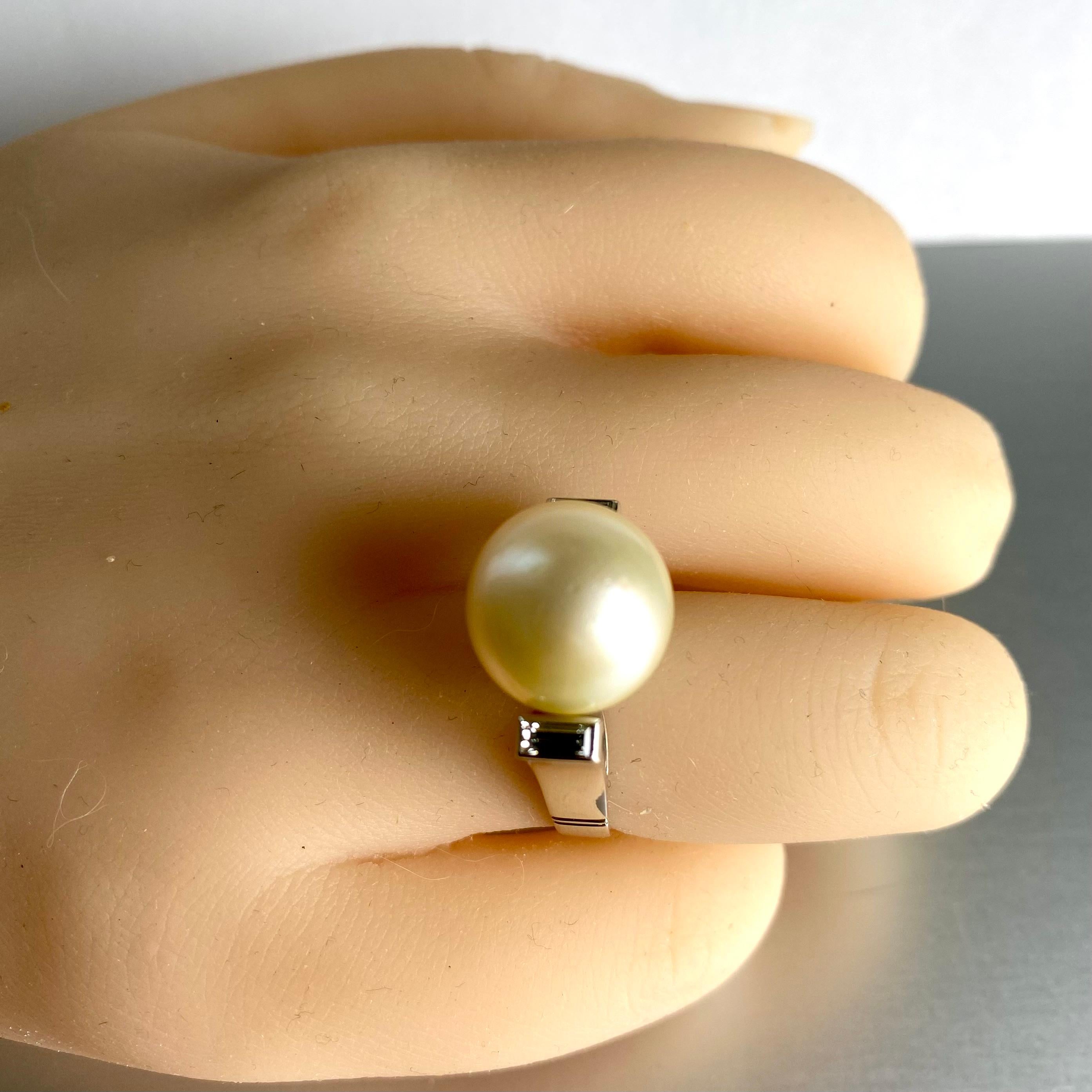 Platinum 13mm South Sea Pearl and Baguette Diamond Cocktail Ring In Good Condition In New York, NY