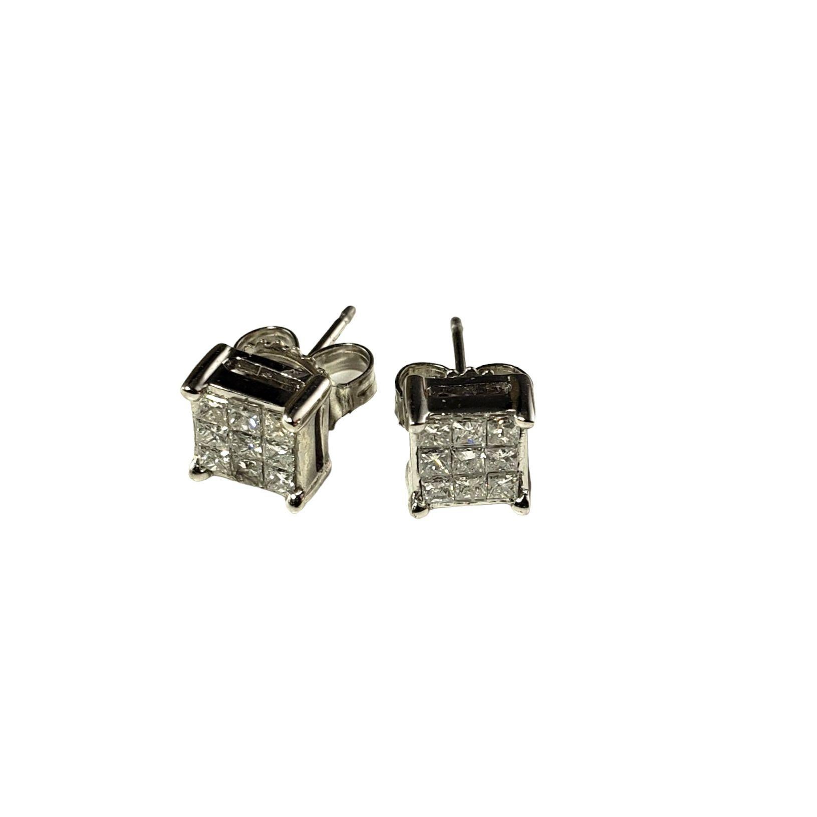 Platinum 14 Karat White Gold and Diamond Stud Earrings #14888 In Good Condition For Sale In Washington Depot, CT
