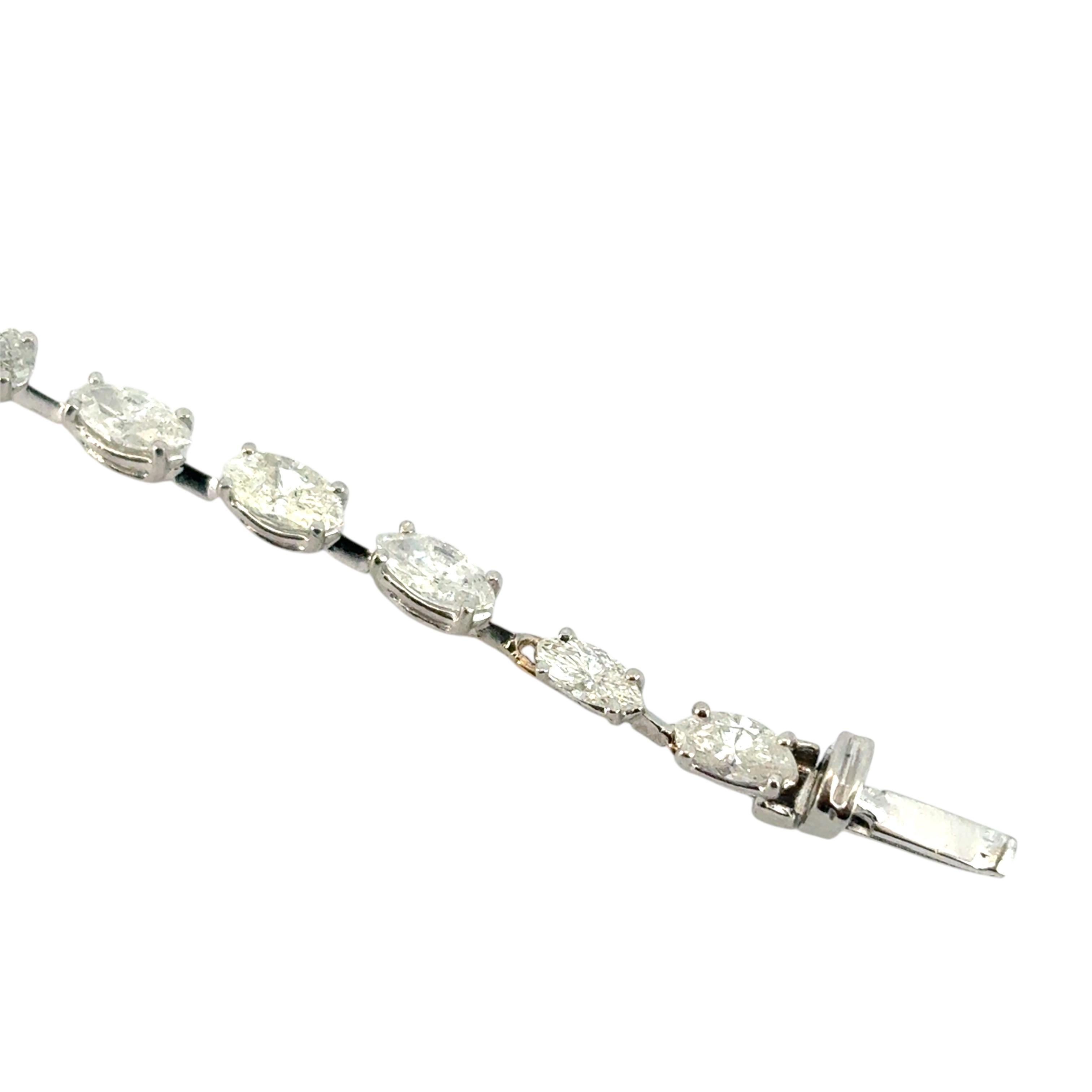 Collier de diamants taille marquise 14,05 ctw Excellent état - En vente à Boca Raton, FL