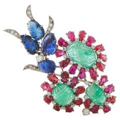 Broche de platino con diamantes, rubíes, esmeraldas y zafiros de 1,40 ct MF27-030326