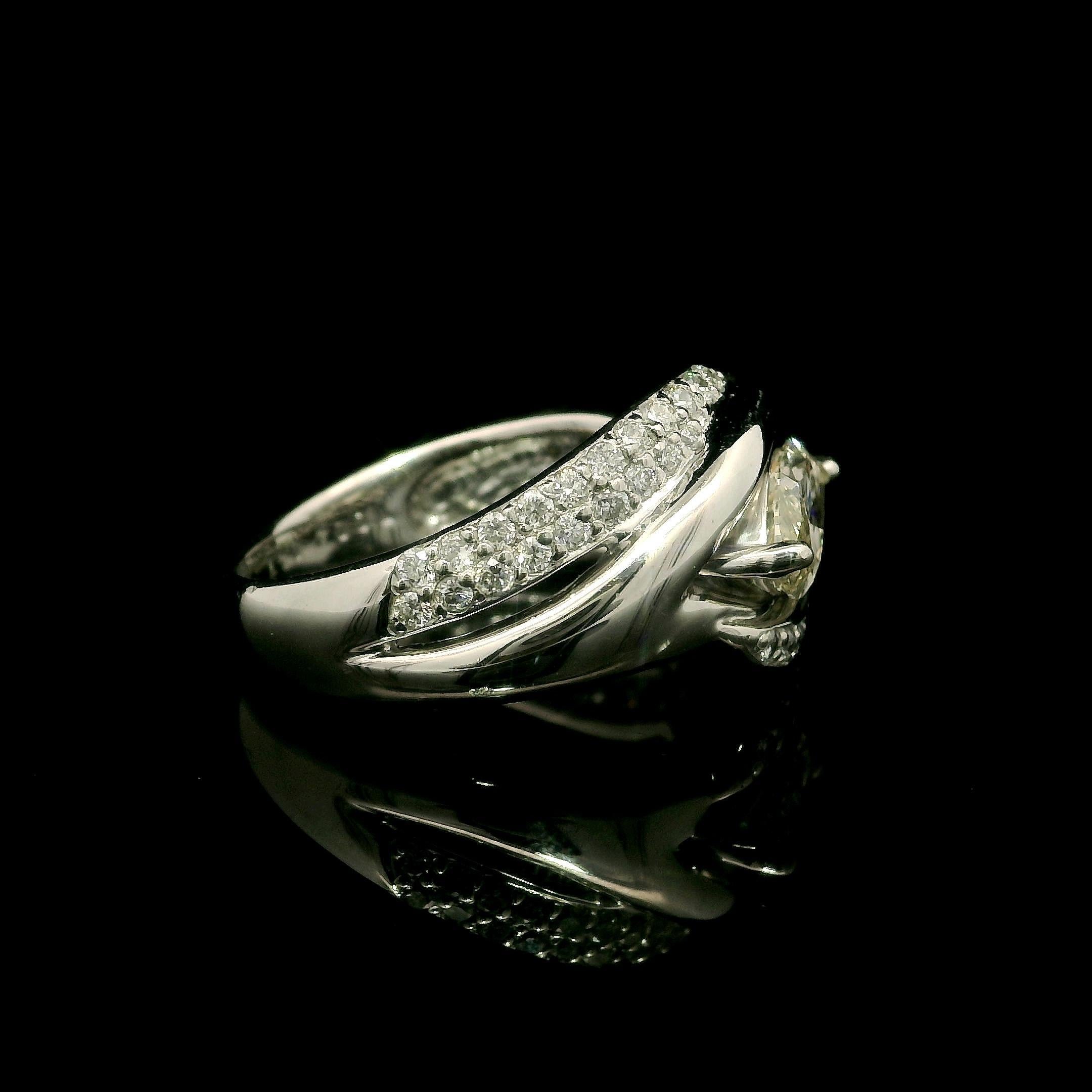 Platin 1,47ctw Marquise Solitär Diamant Pave Bypass Stil Band Ring im Zustand „Gut“ im Angebot in Montclair, NJ