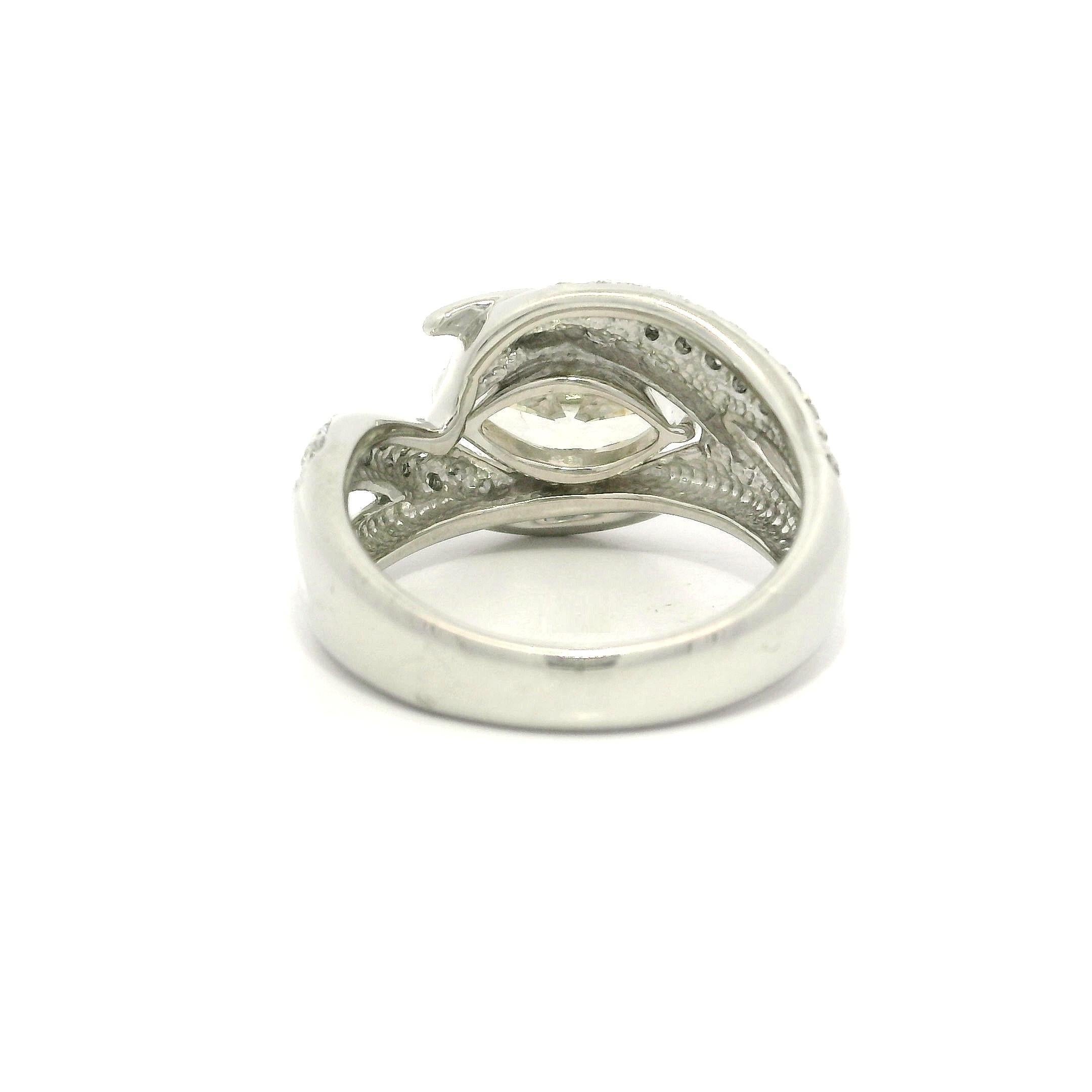 Platin 1,47ctw Marquise Solitär Diamant Pave Bypass Stil Band Ring im Angebot 1