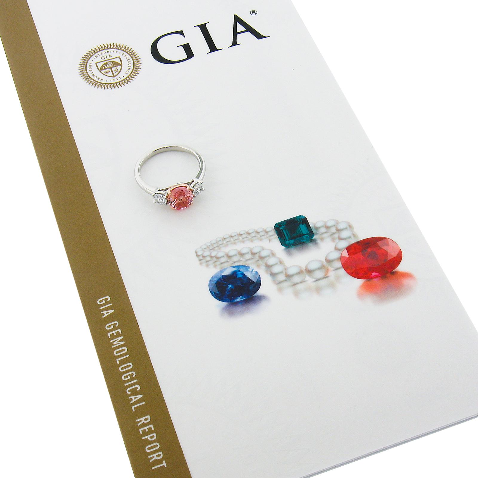 Bague de fiançailles 3 pierres en platine et or 14K GIA saphir Padparadscha et diamant en vente 5