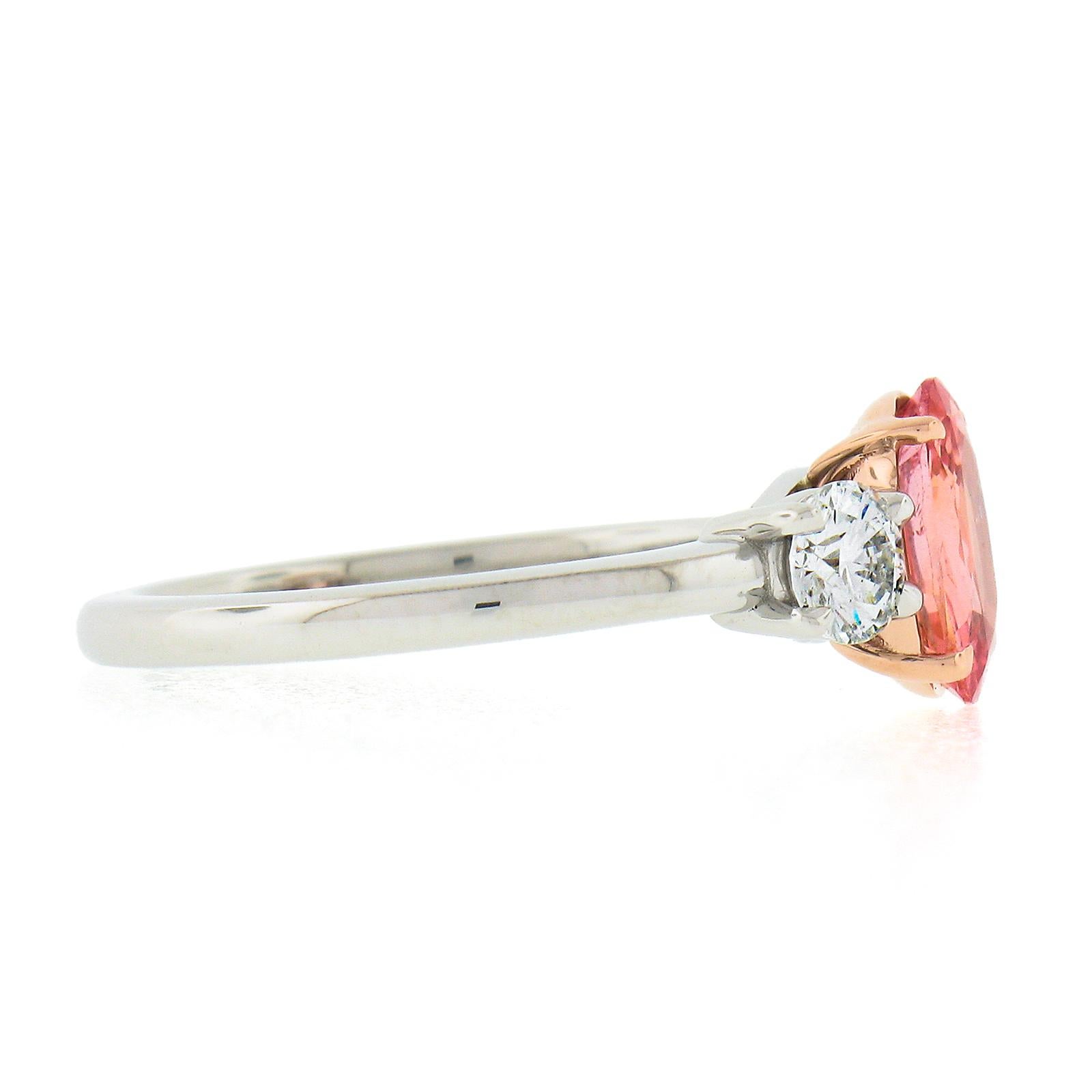 Bague de fiançailles 3 pierres en platine et or 14K GIA saphir Padparadscha et diamant Pour femmes en vente