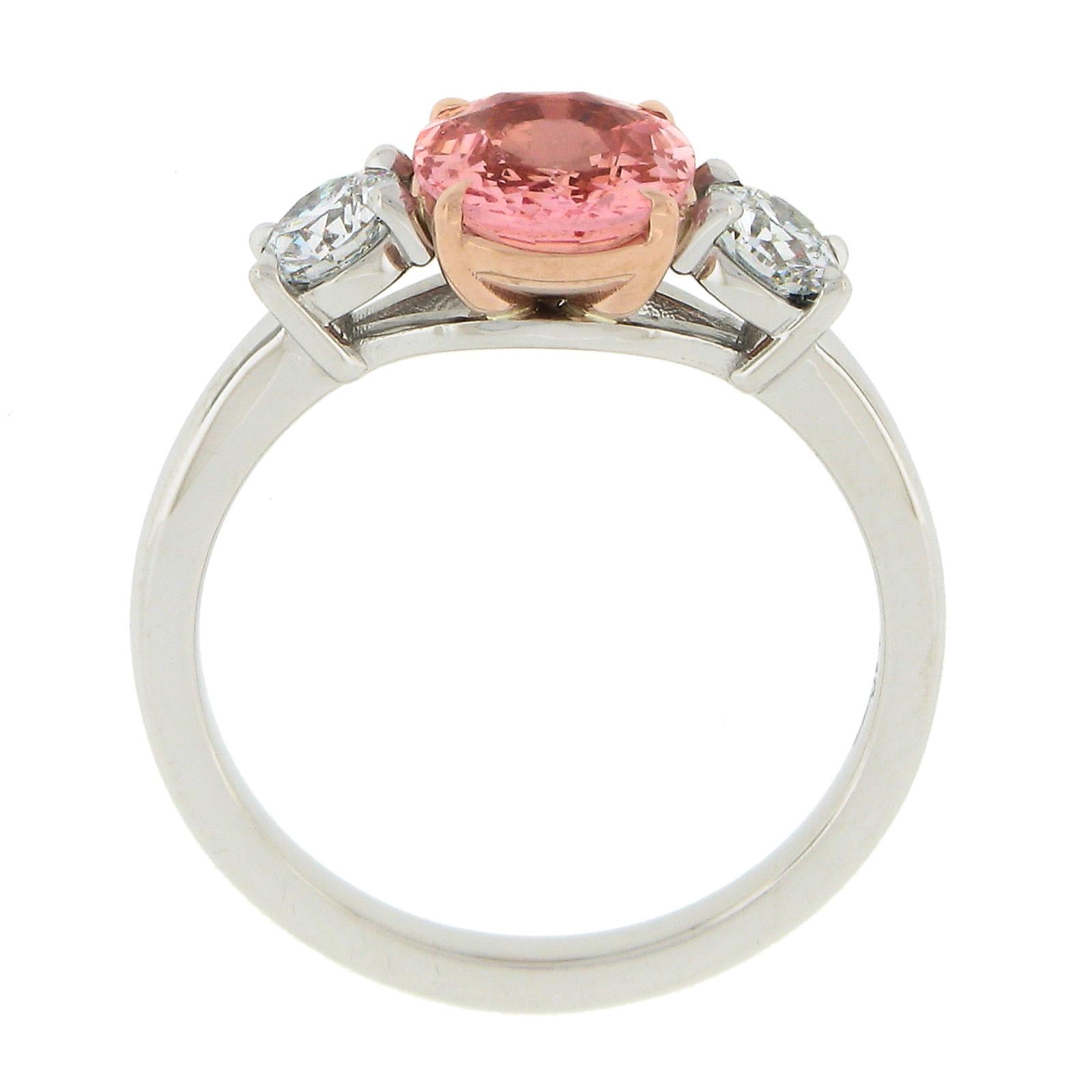 Bague de fiançailles 3 pierres en platine et or 14K GIA saphir Padparadscha et diamant en vente 3