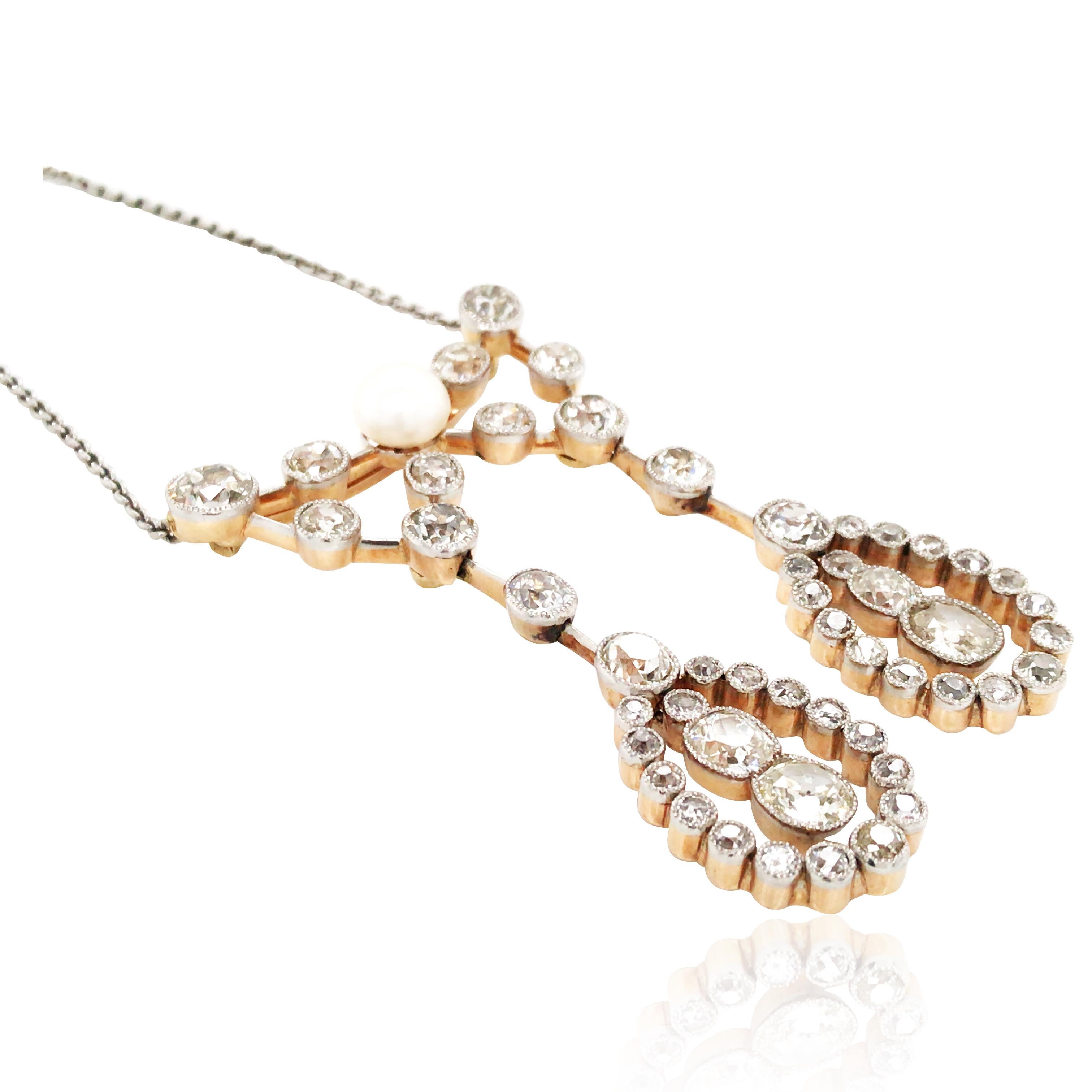 Taglio rotondo Collana di platino con perle e diamanti in oro 14K in vendita