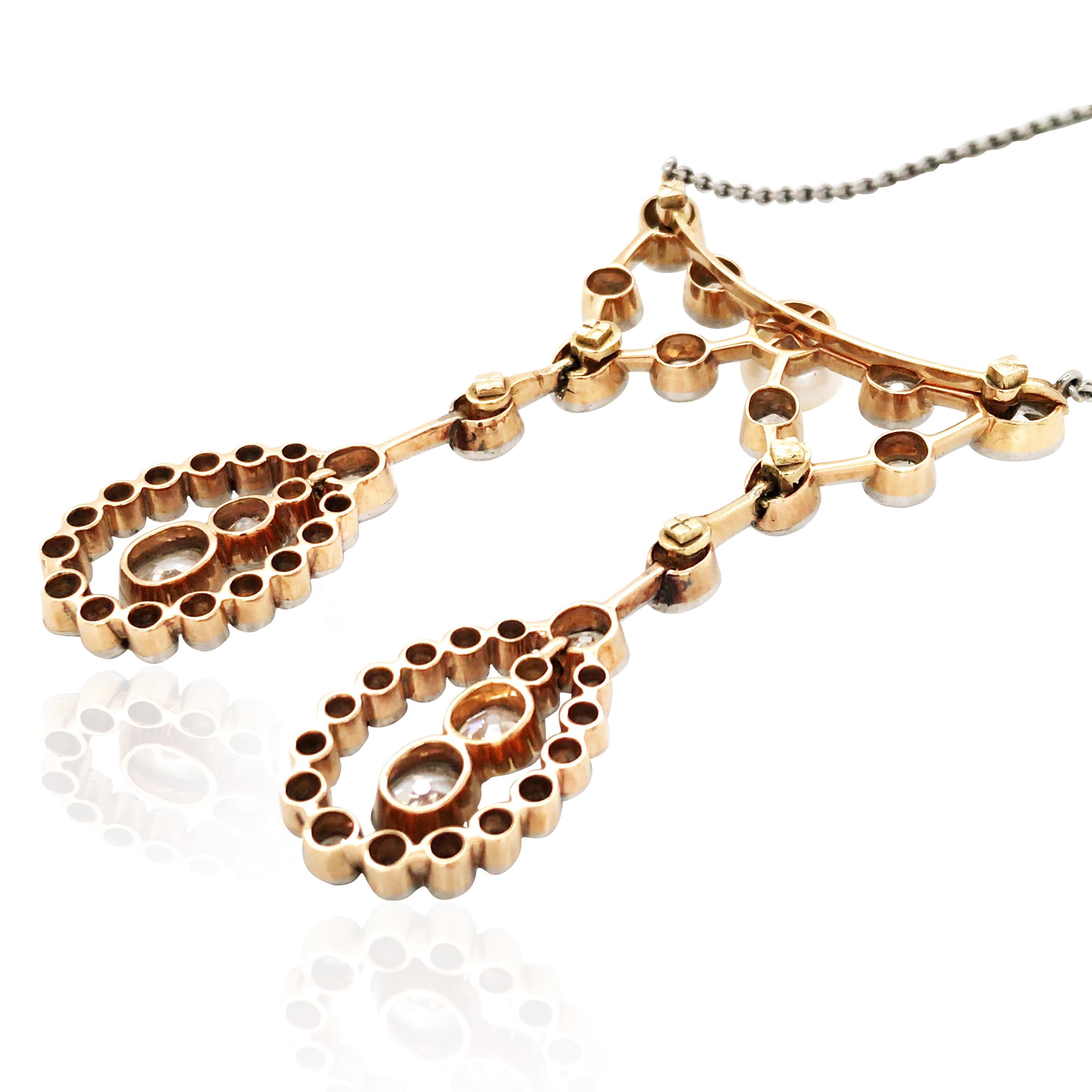 Collana di platino con perle e diamanti in oro 14K In condizioni buone in vendita a New York, NY