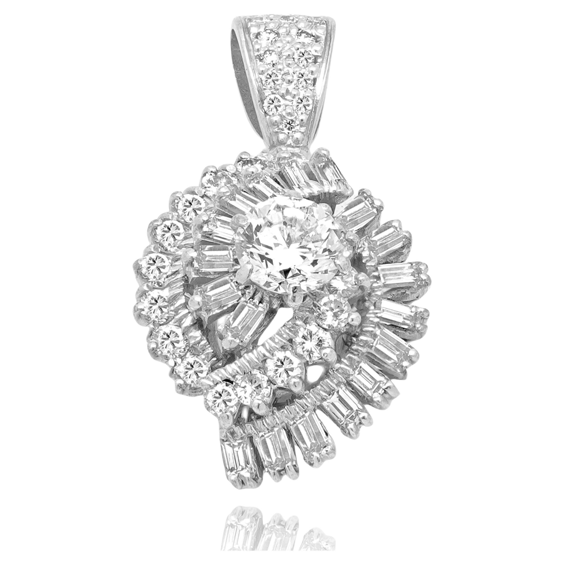 Ciondolo bypass in platino/oro bianco 14k con diamanti tondi e a baguette